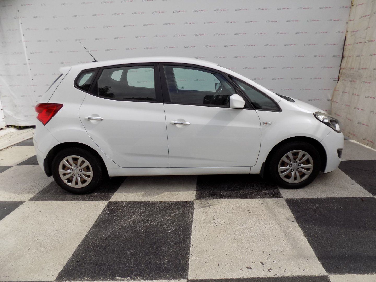 Hyundai ix20, 1.4 CRDi/1.Maj.ČR/Klima/ - fotka 6