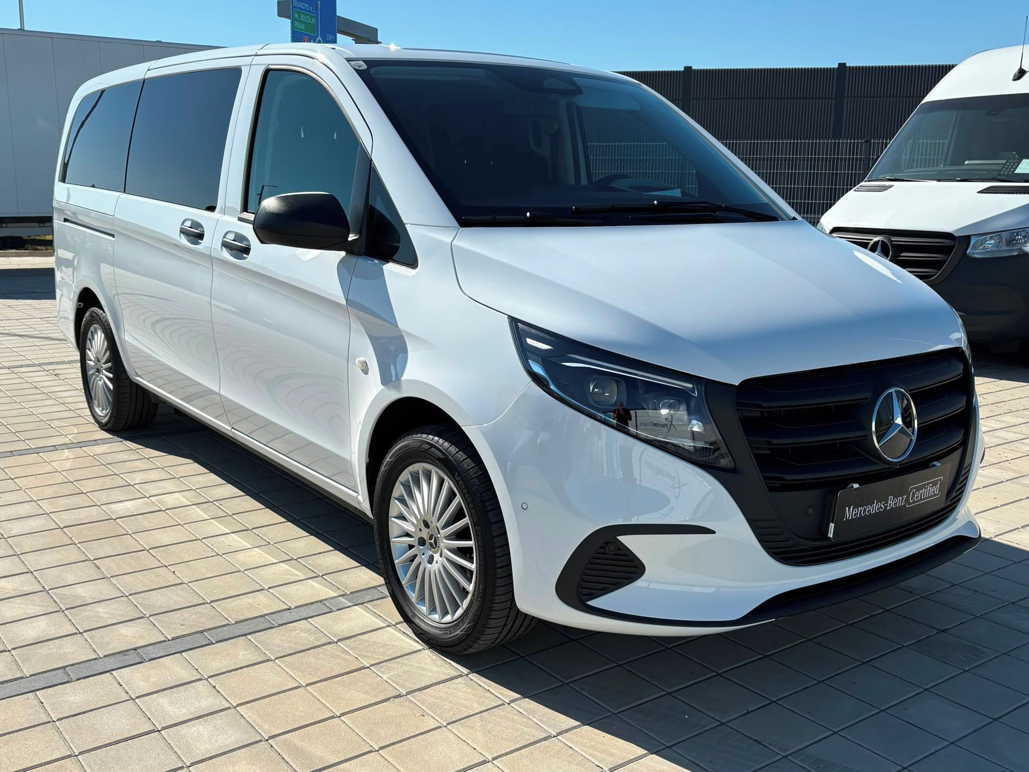 Mercedes-Benz Vito, Tourer 116CDI Long 4Matic Pro - fotka 3