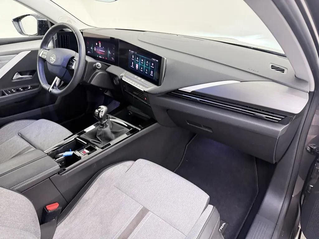 Opel Astra, 1.5CDTi 96kW Elegance 1Maj DPH - fotka 4