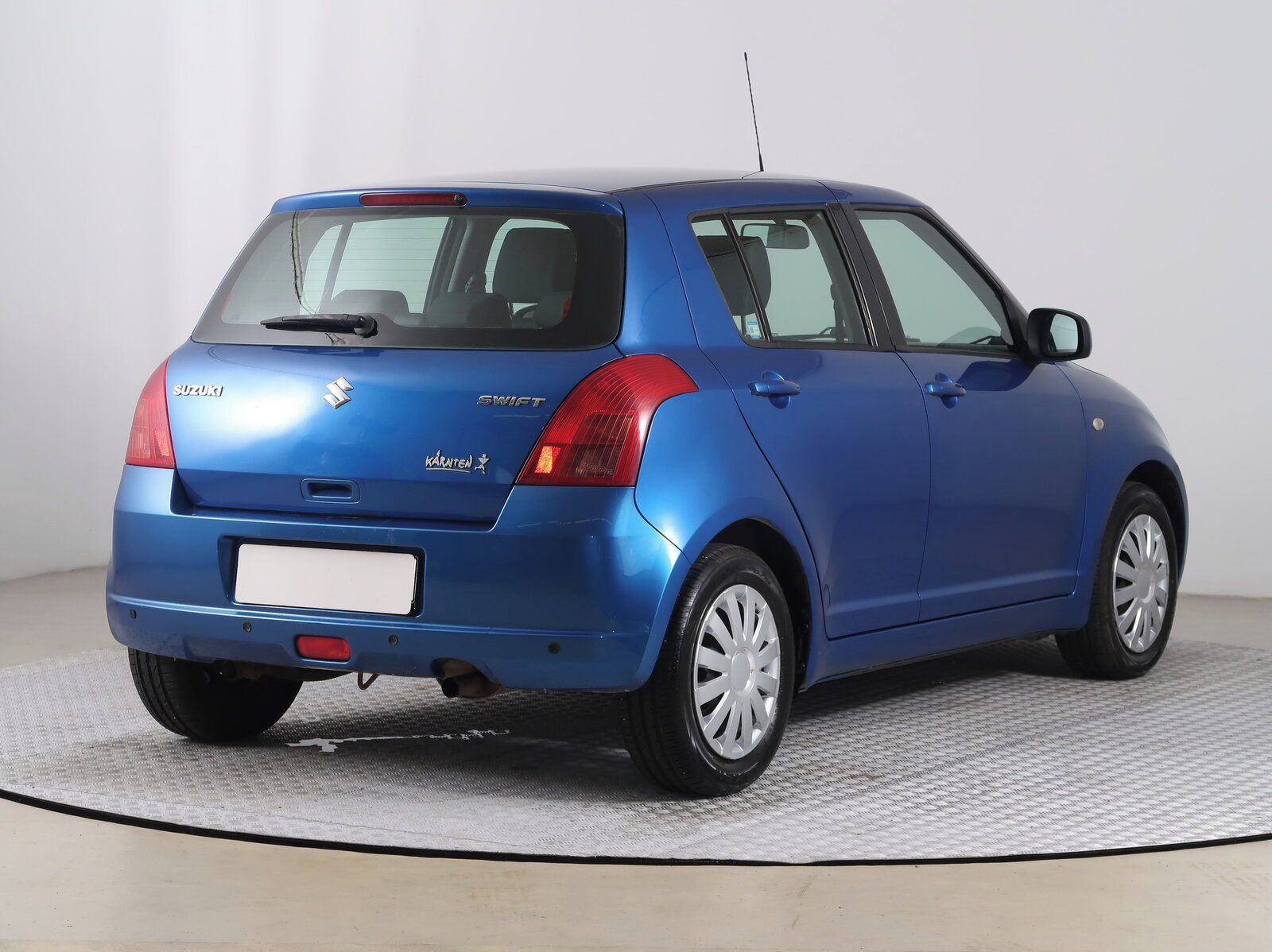 Suzuki Swift, 1.3, servisované - fotka 5