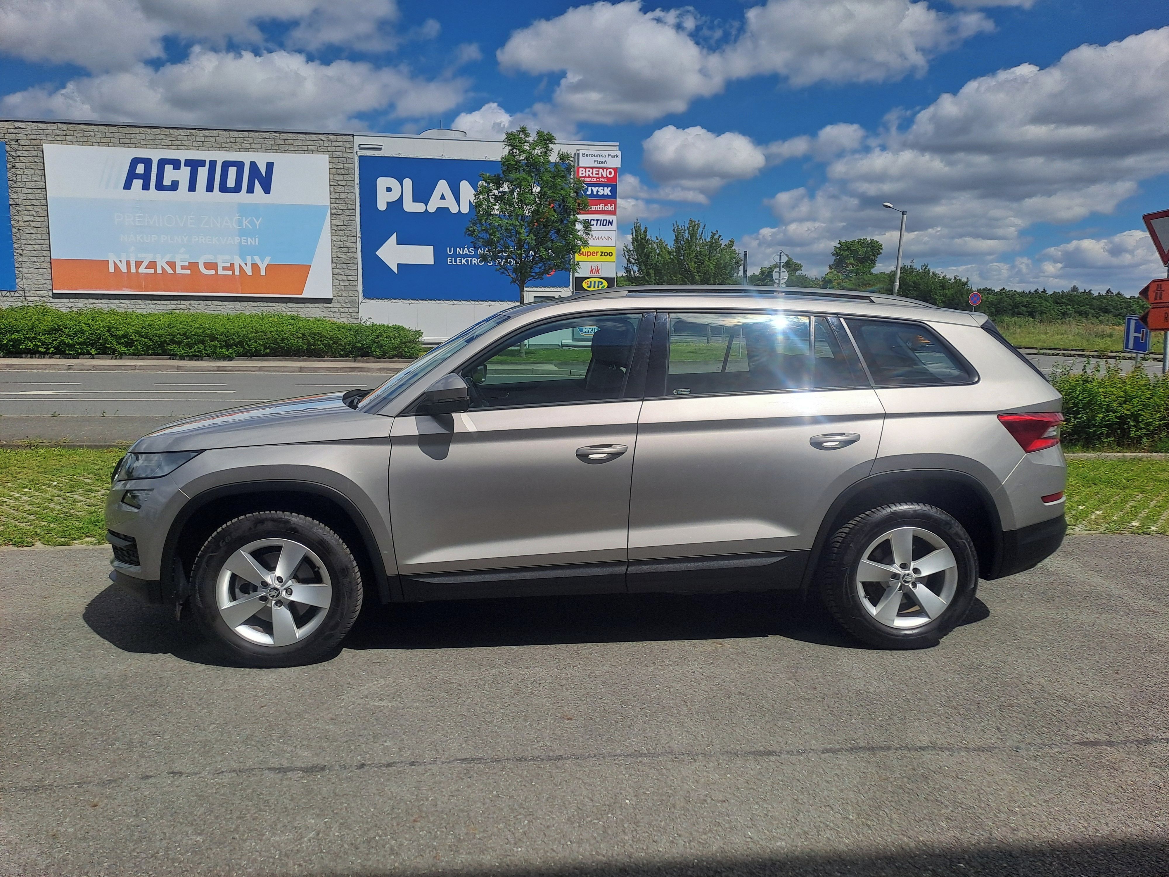 Škoda Kodiaq, 2.0TDI 110KW MANUAL 1.MAJ+KOLA - fotka 4