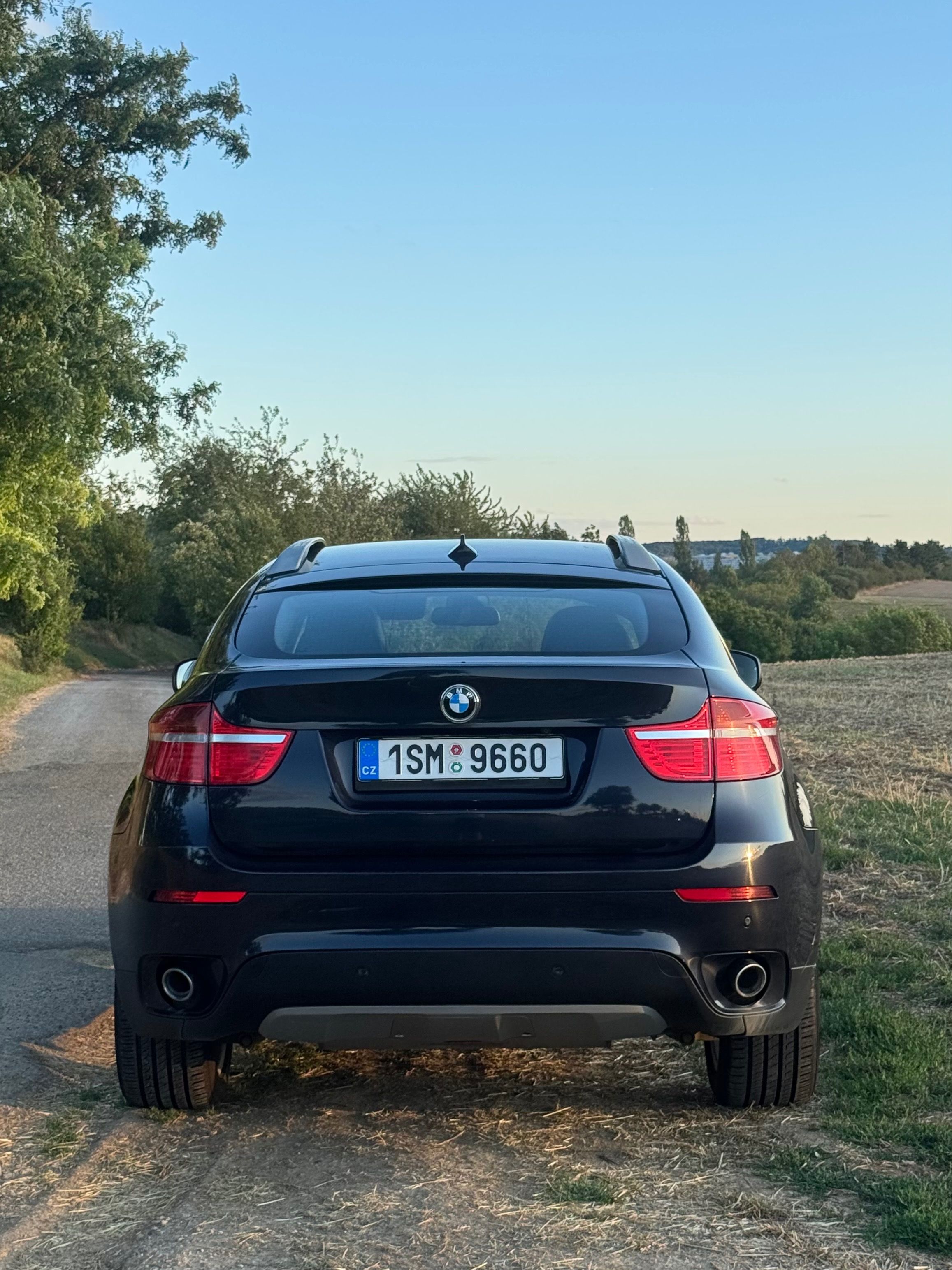 BMW X6, BMW X6 40d | 150k | TOP výbava - fotka 4