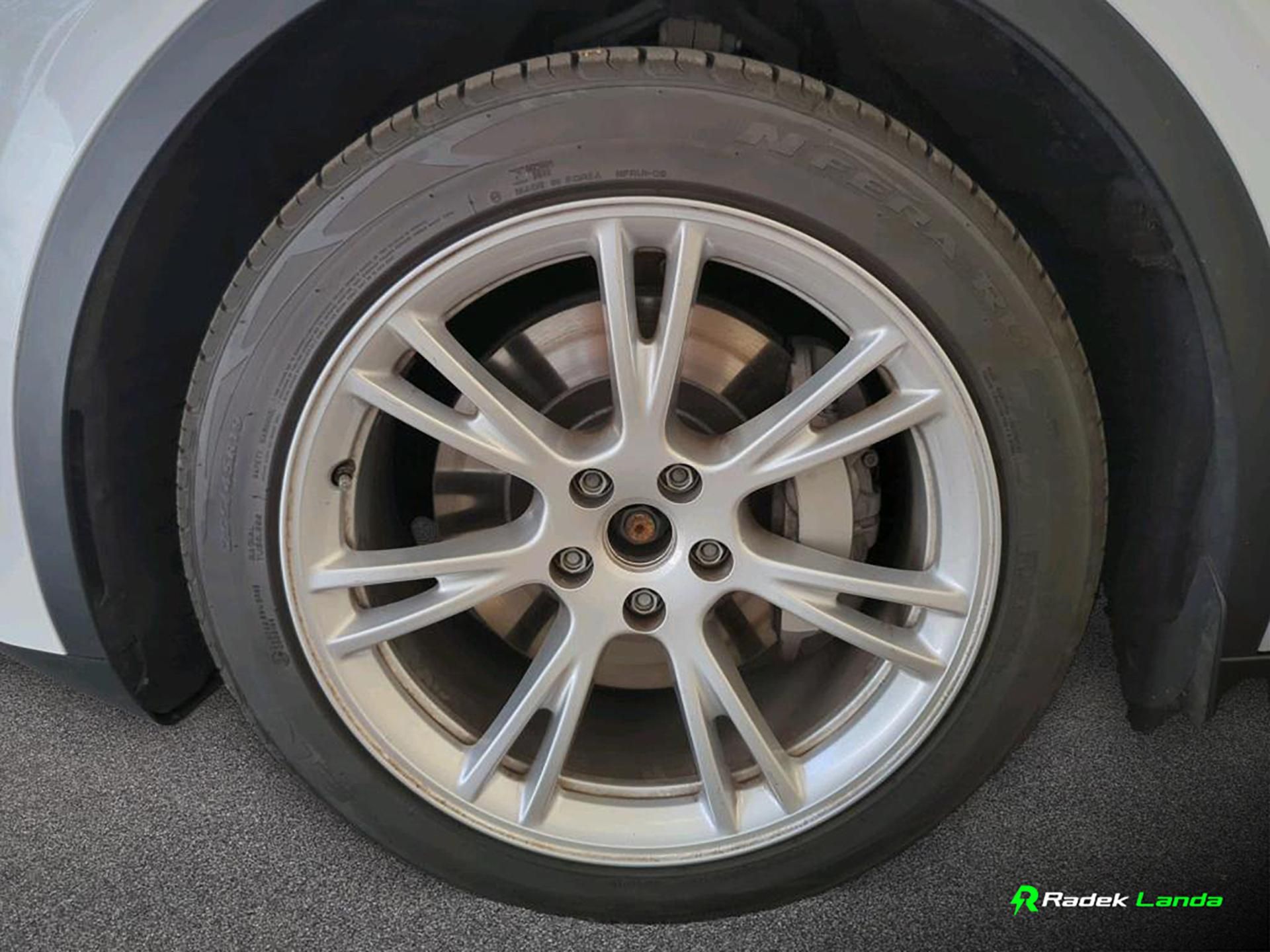 Tesla Model Y, Long Range AWD Berlín | tažné - fotka 6