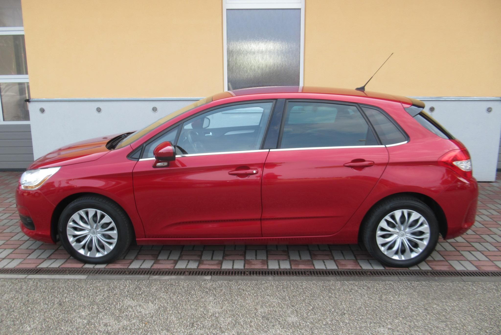 Citroën C4, 1.6 VTi KLIMA TAŽNÉ 1.MAJITEL - fotka 6