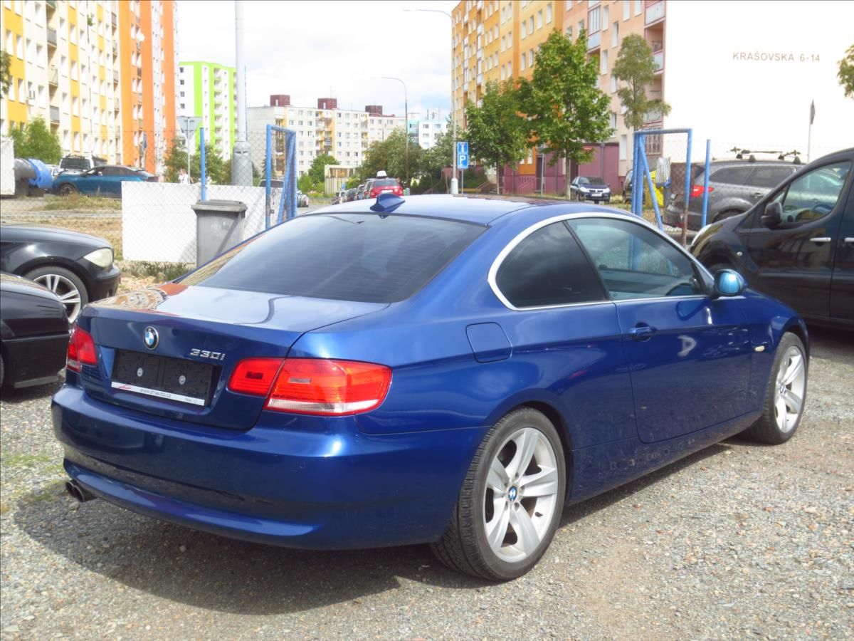 BMW Řada 3, 330i N52 200kW MAN - fotka 4