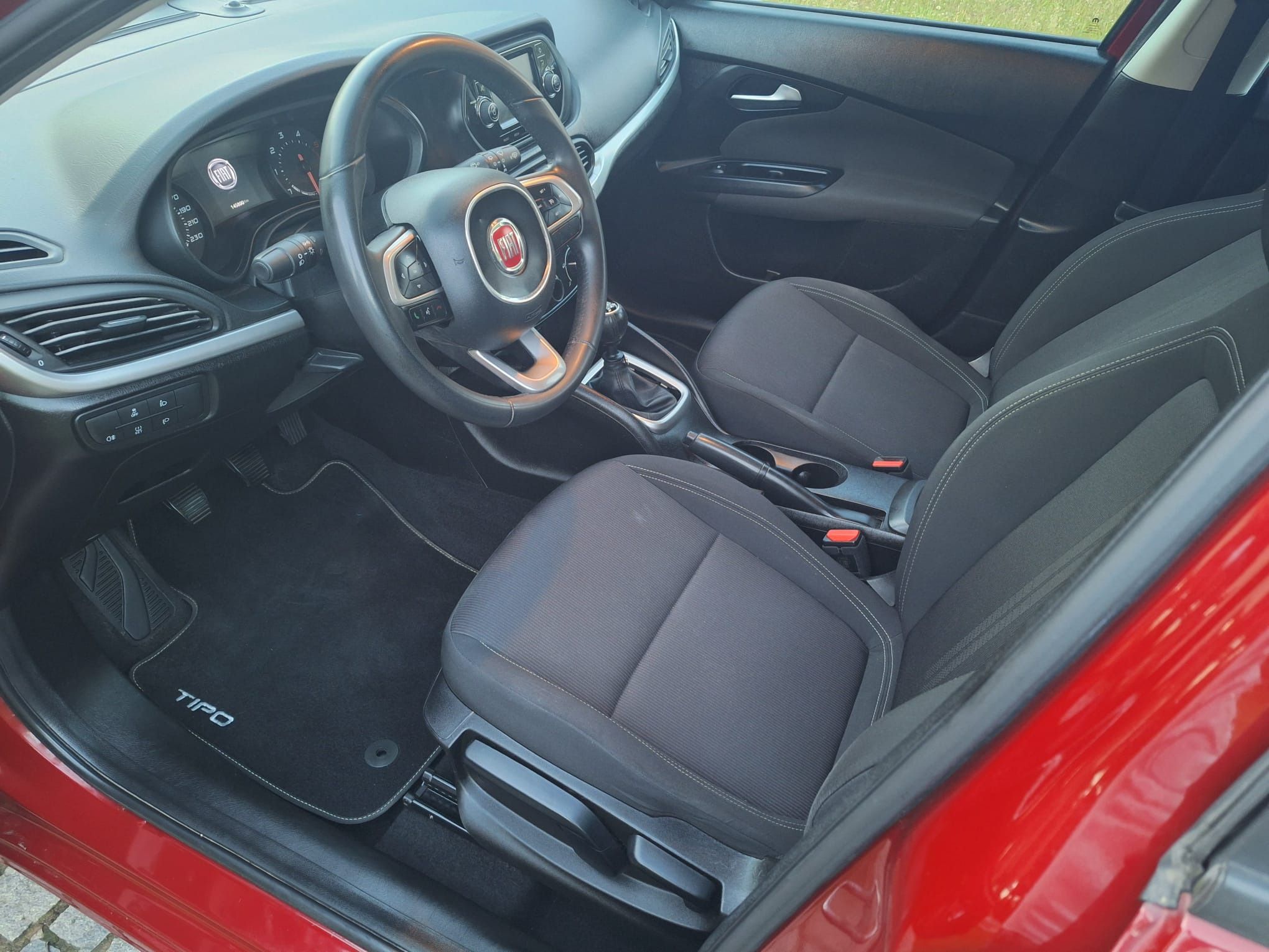 Fiat Tipo, kombi 1.6 Diesel 88kW, klima - fotka 4