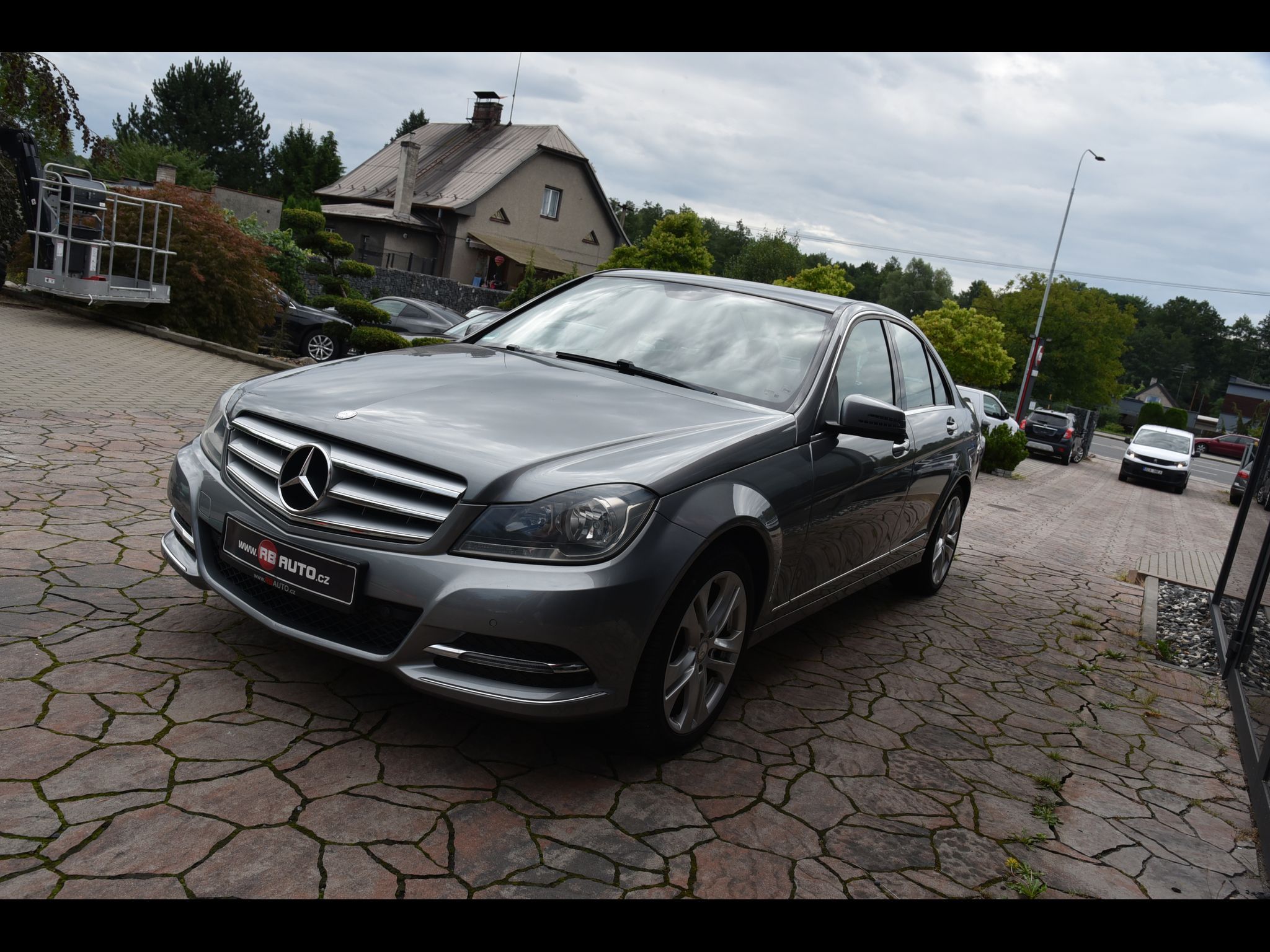 Mercedes-Benz Třídy C, 2.2 CDi 100 kw Automat - fotka 6