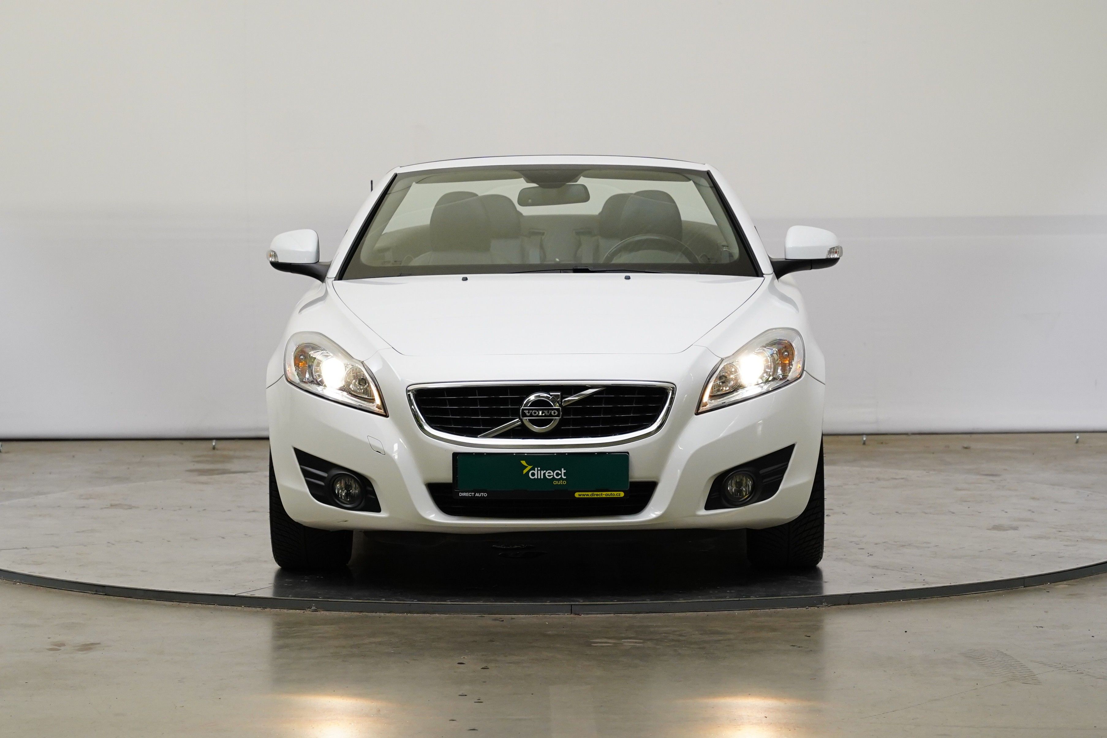 Volvo C70, 2.0 D3 110 kW Momentum - fotka 4