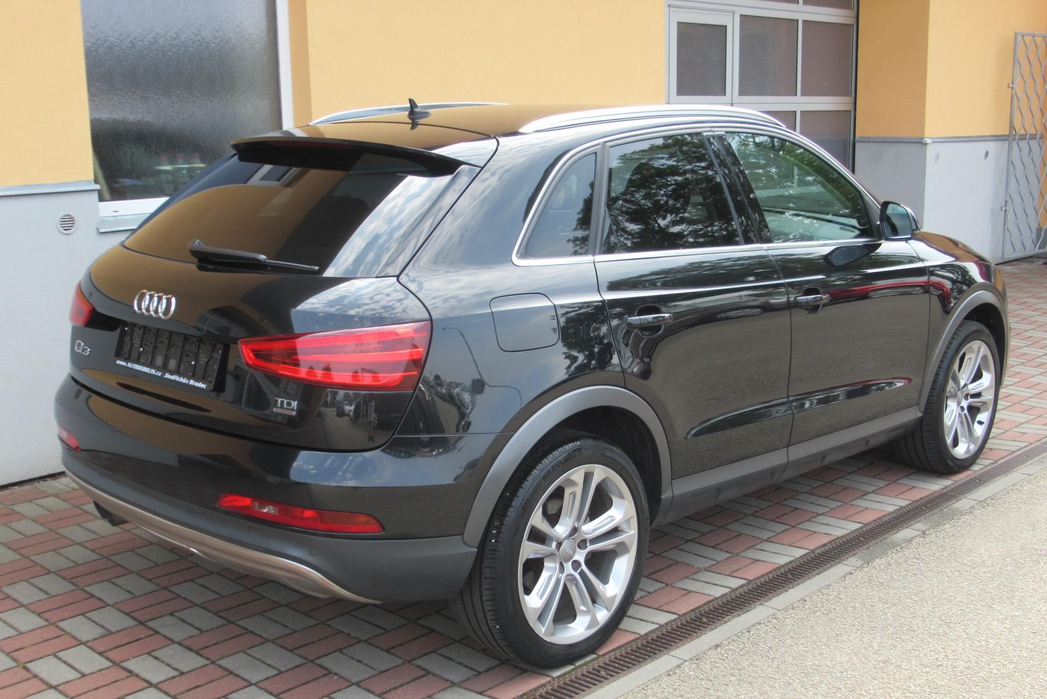 Audi Q3, 2.0 TDi QUATTRO AUT. KLIMA - fotka 5