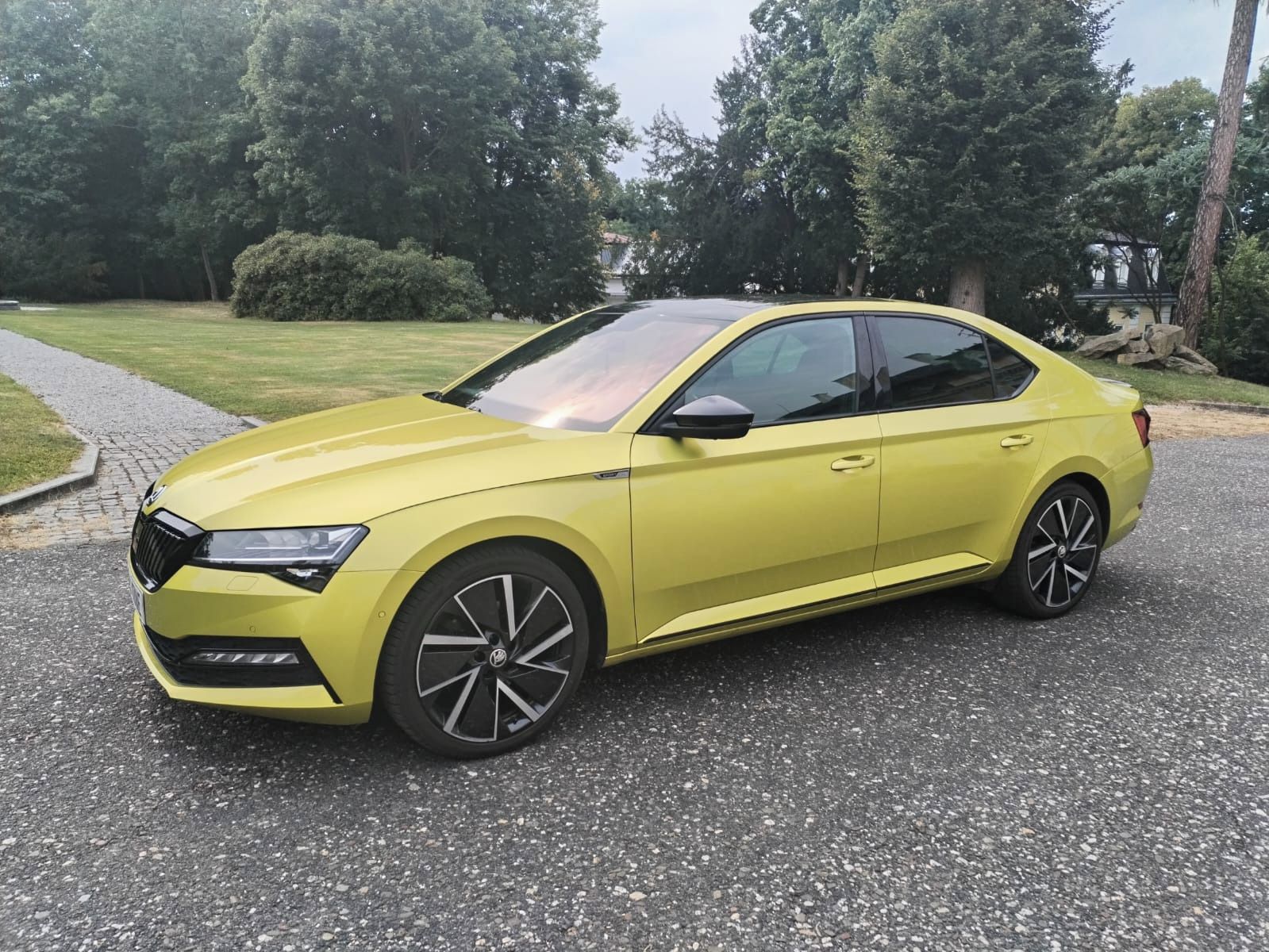 Škoda Superb, 1,4TSI iV sportline