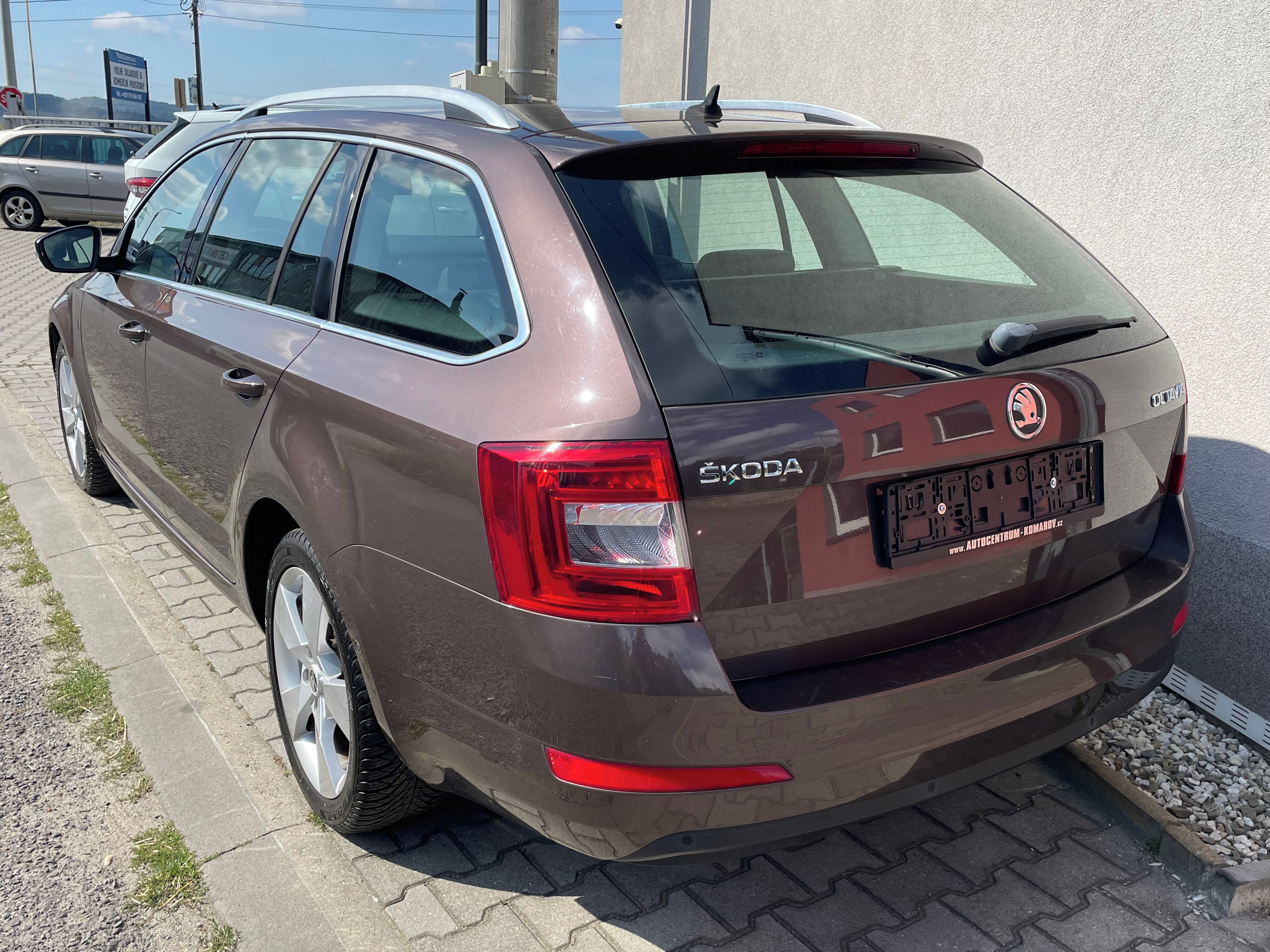 Škoda Octavia, 1.2 TSI 77kW Elegance Webasto - fotka 3