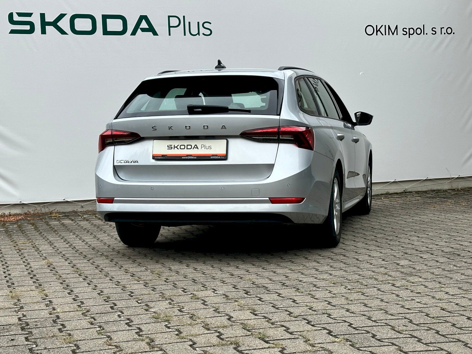 Škoda Octavia, 2.0 TDI 85kW Ambition Combi - fotka 2