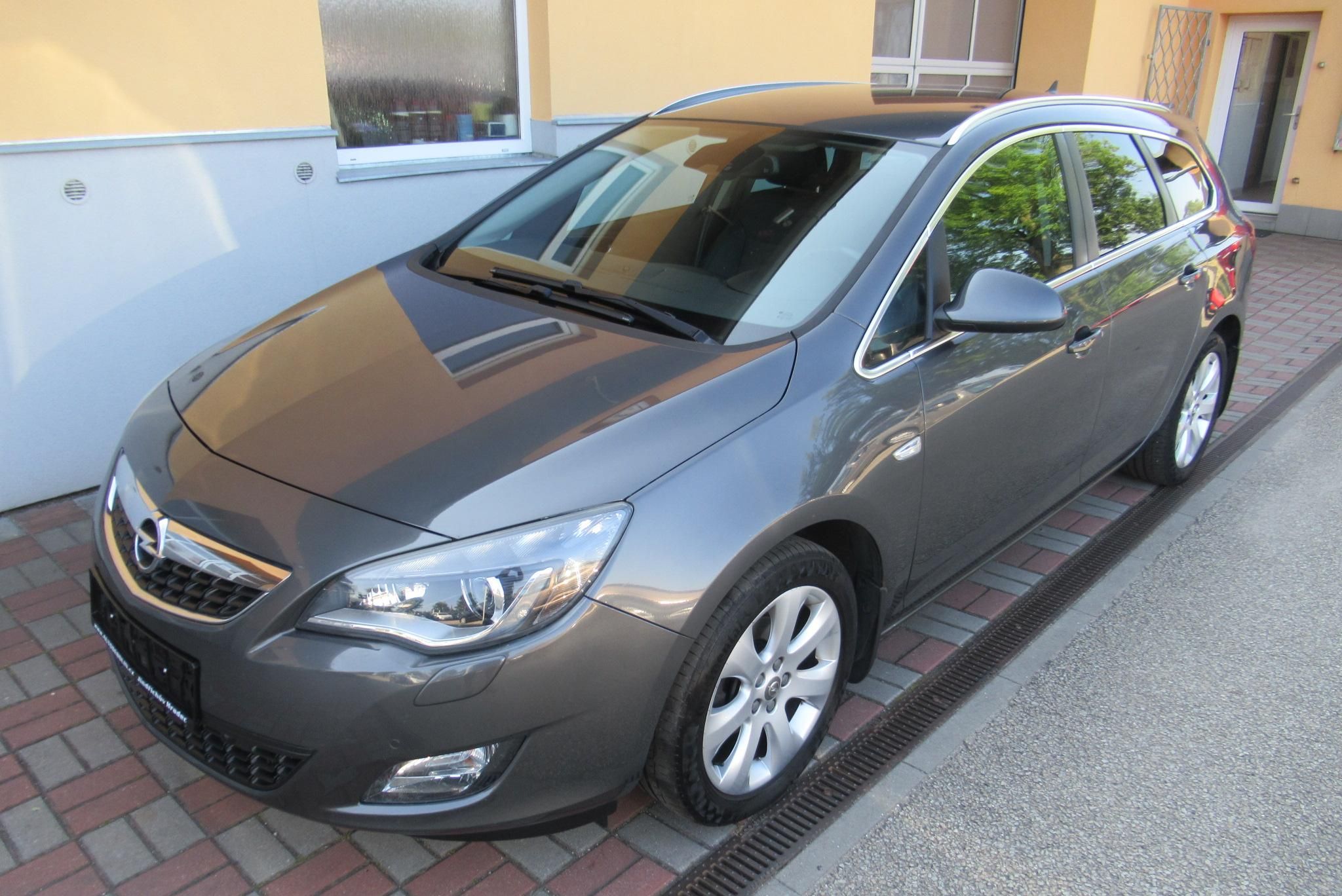 Opel Astra, 1.4i AUT. KLIMA NAVIGACE - fotka 5