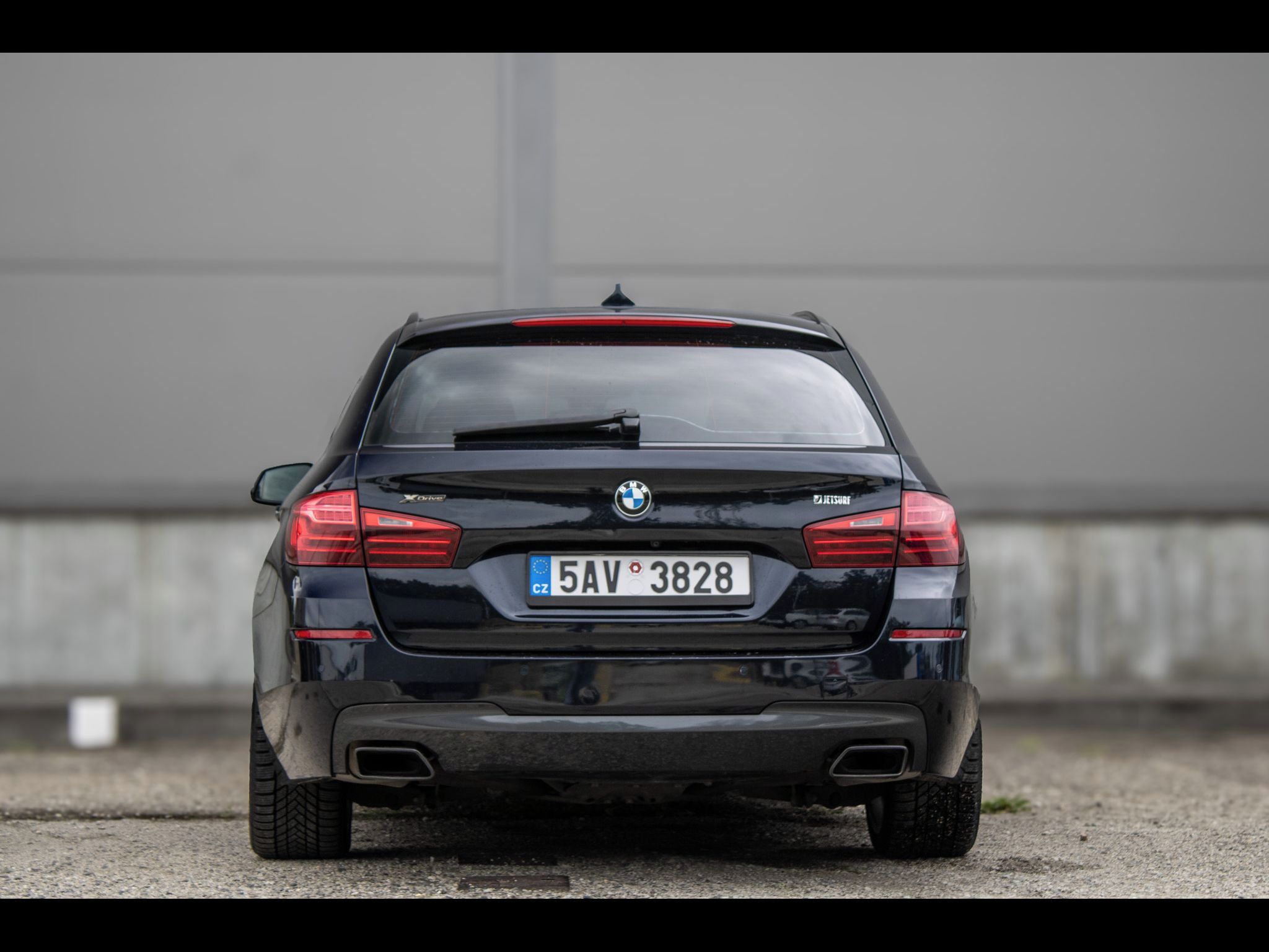 BMW Řada 5, M550d Xdrive - fotka 6