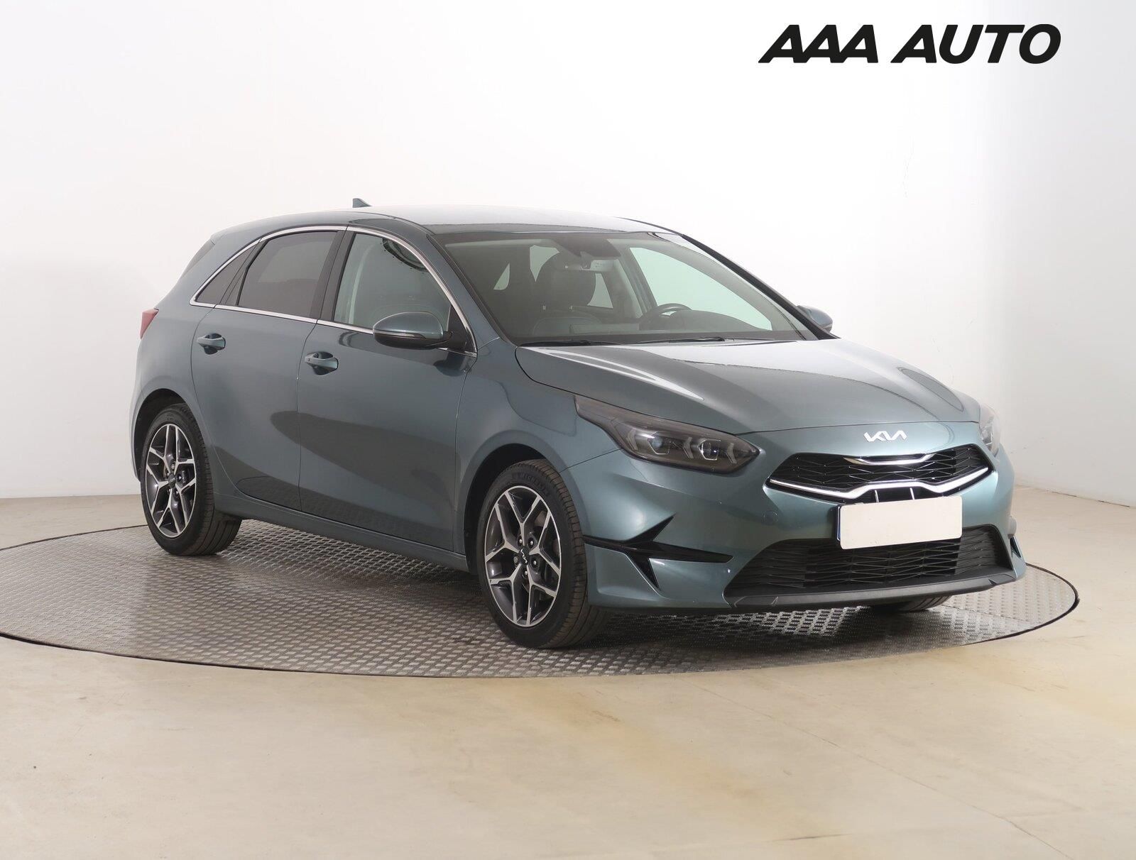 Kia Cee´d, 1.5 T-GDI, Gold, Serv.kniha