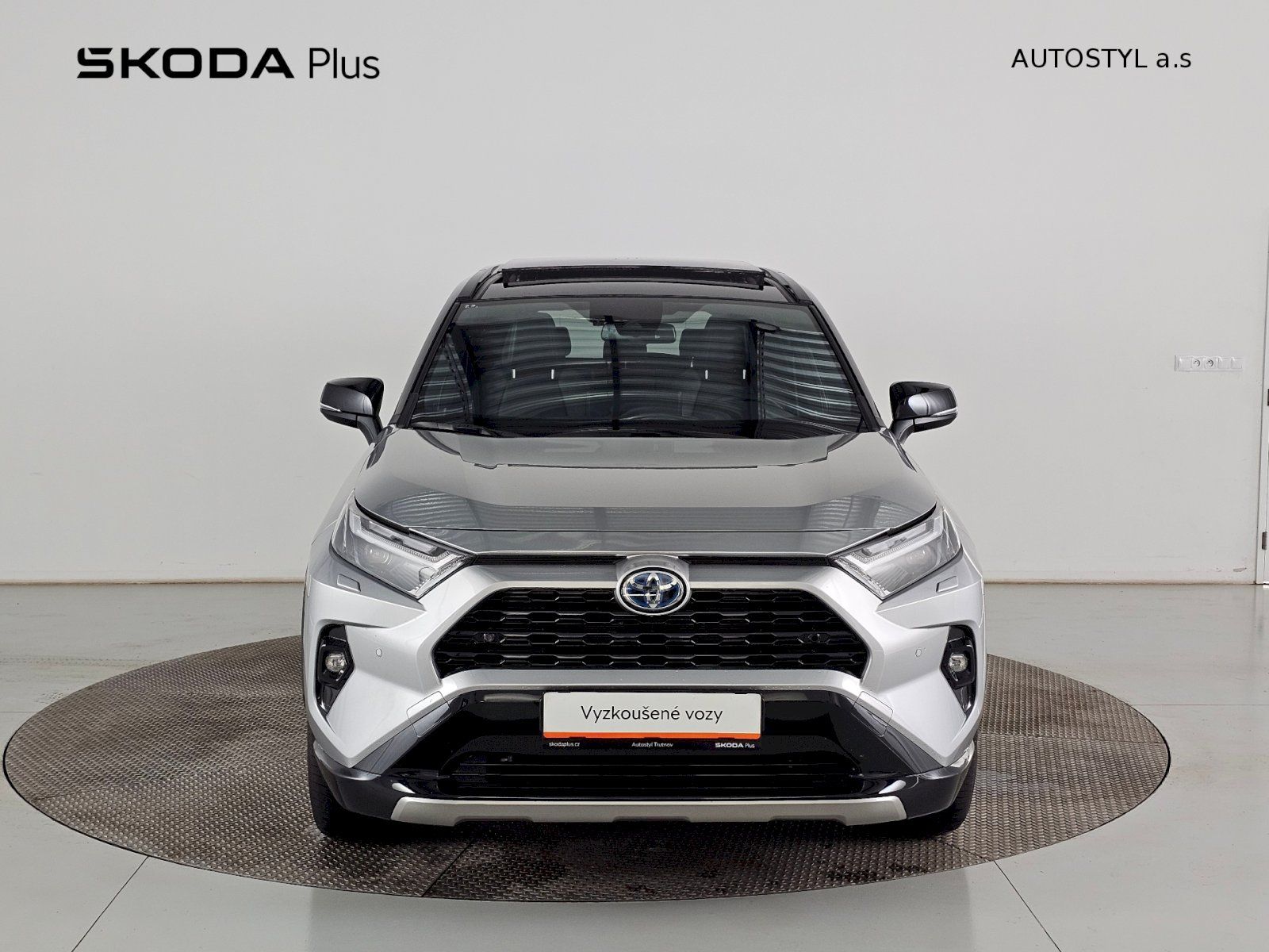 Toyota Rav4, 2.5HEV 222k 4x4  SELECTION SKY - fotka 4