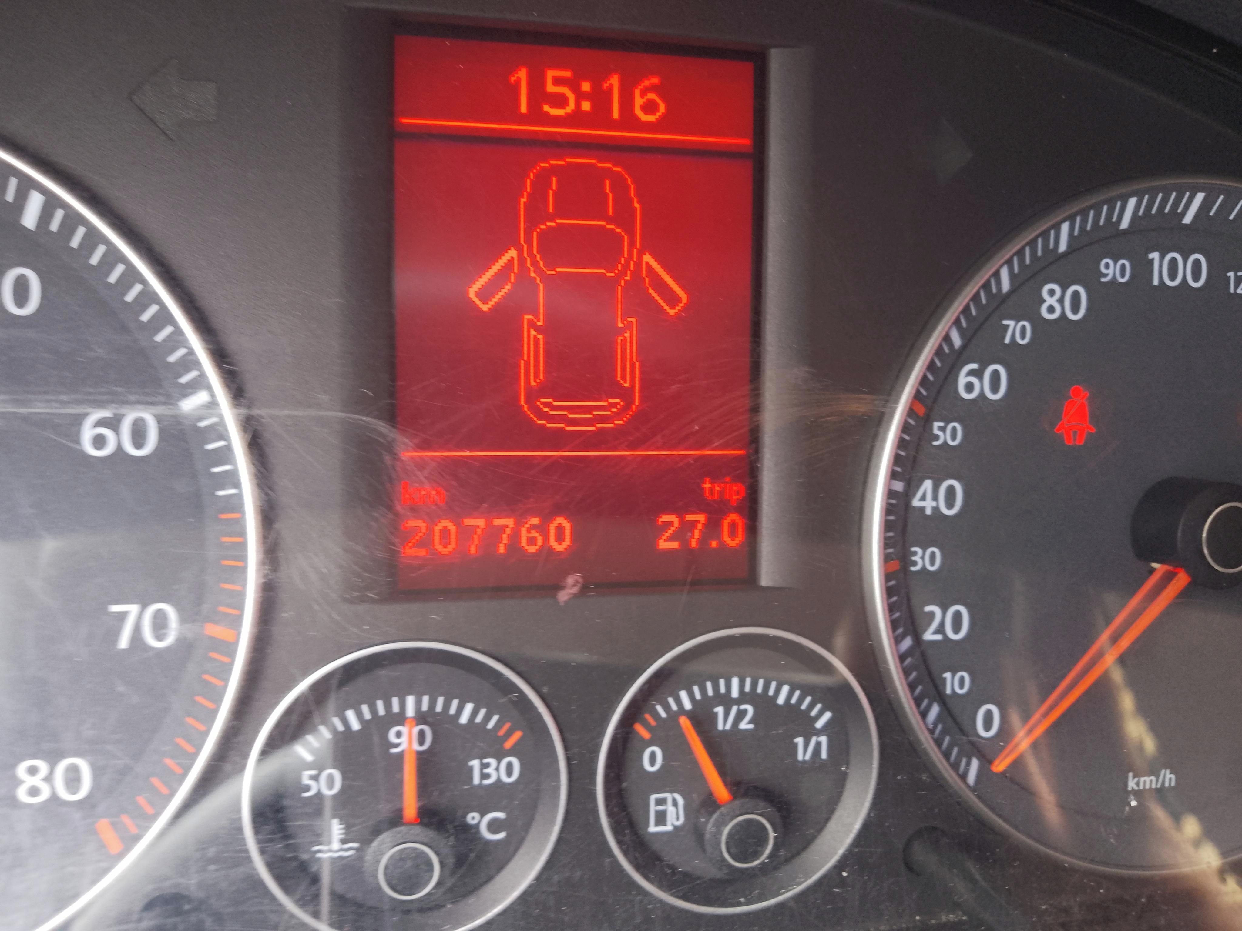Volkswagen Touran - fotka 6