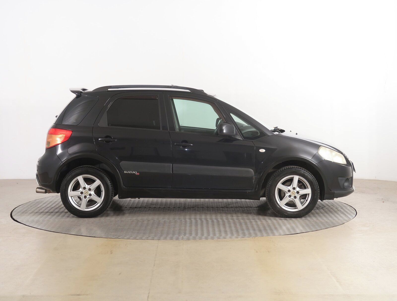 Suzuki SX4, 1.9 DDiS, 4X4, Serv.kniha - fotka 6