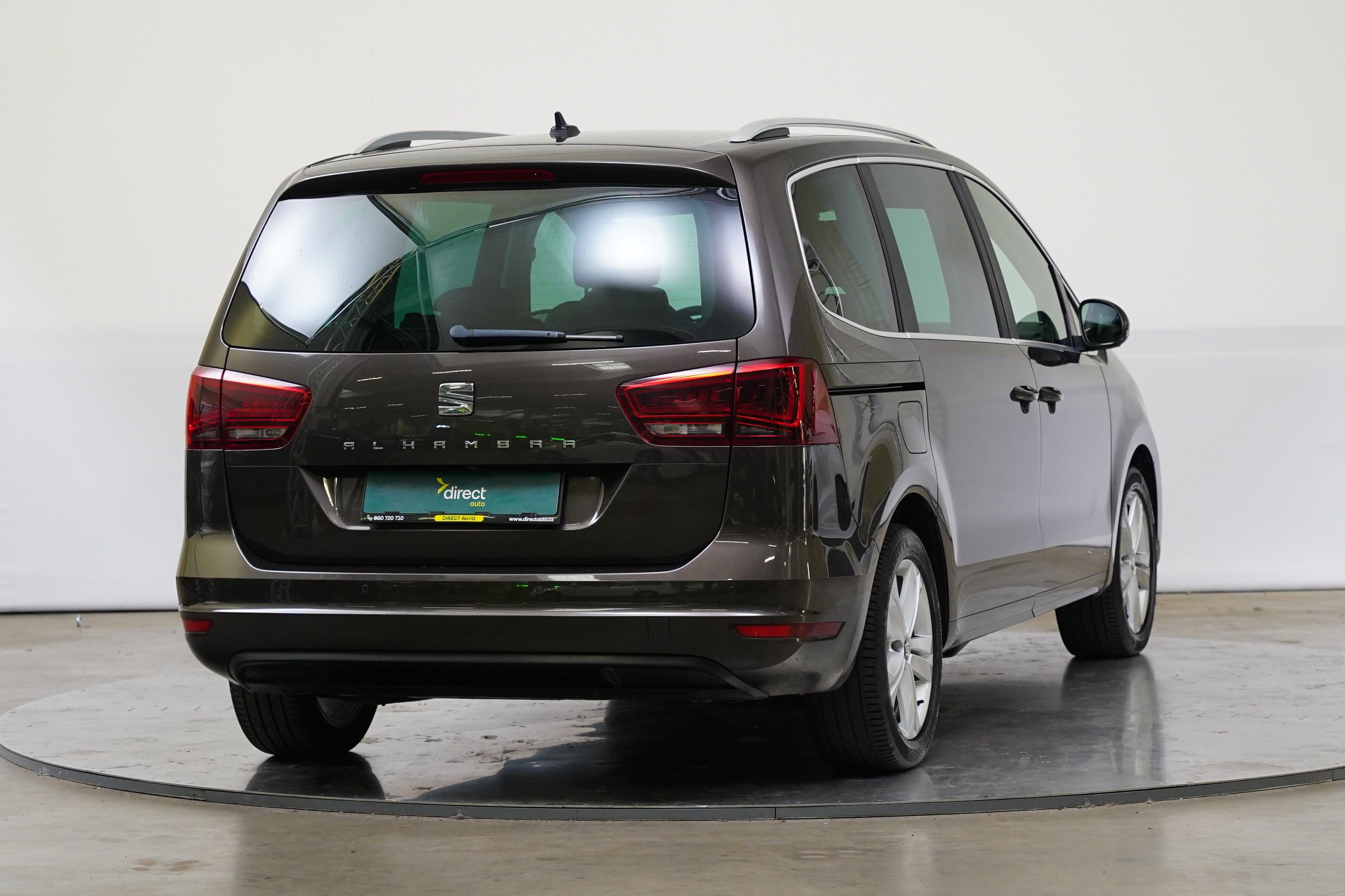 Seat Alhambra, 2.0 TDI 135 kW DSG Style - fotka 2