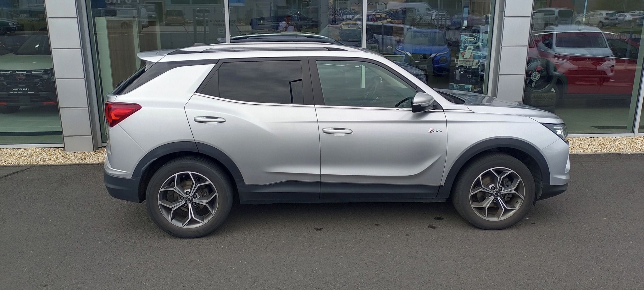 SsangYong Korando, 1,5T-GDI STYLE + AT, ČR, 1.MAJ - fotka 4