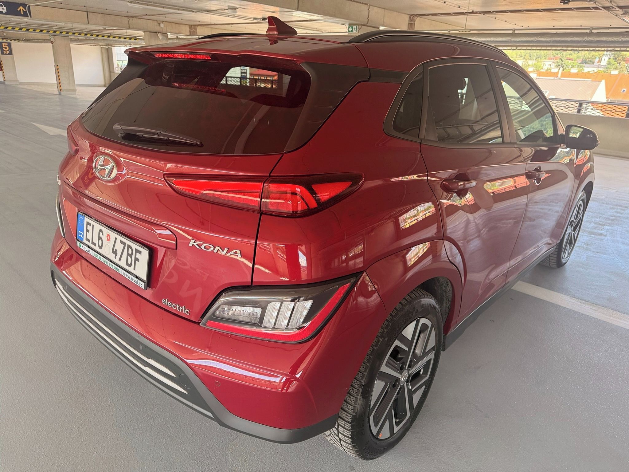 Hyundai Kona, MY23 64kWh, 3f/TČ,SoH 100%,Zár - fotka 5