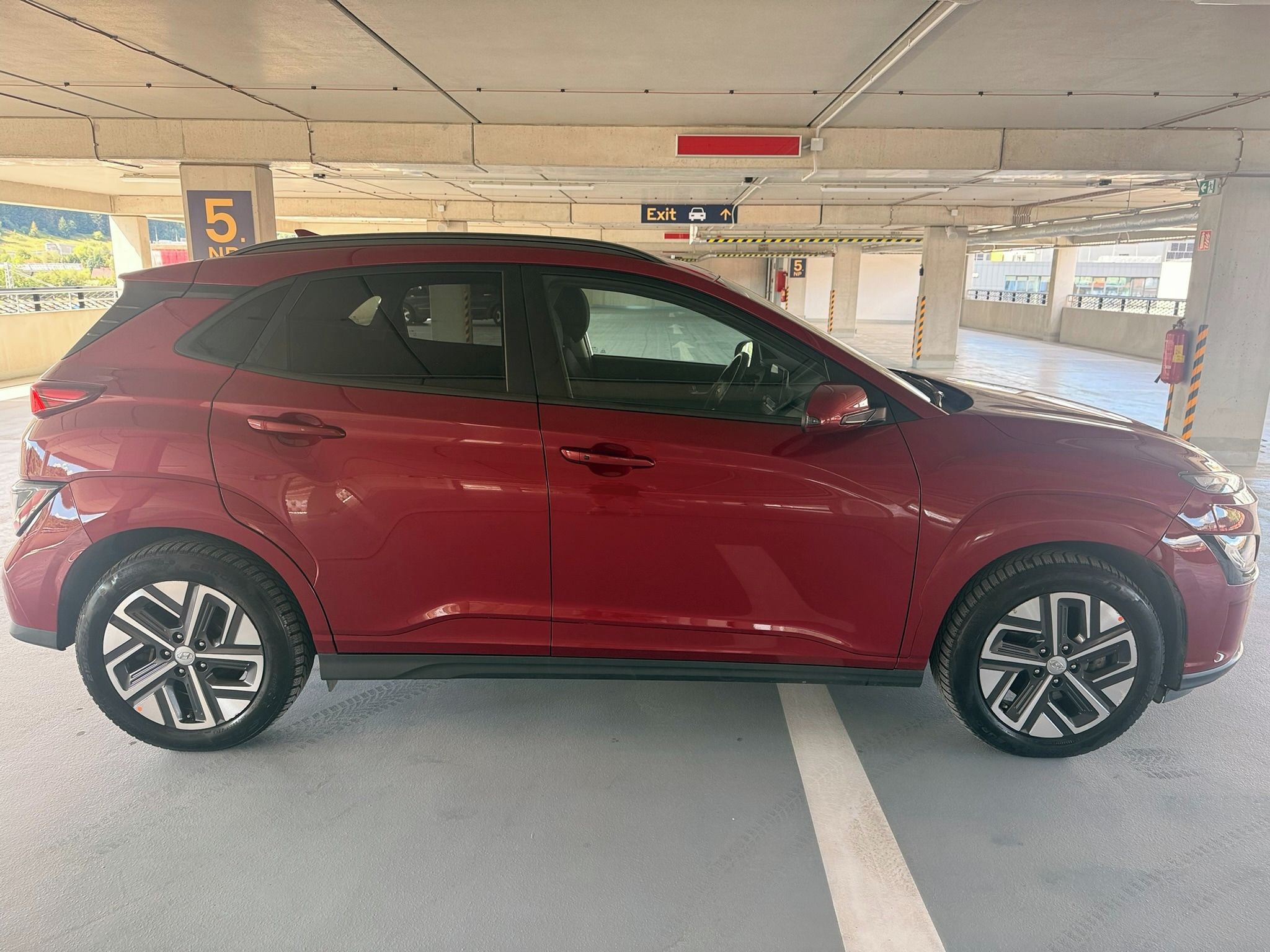 Hyundai Kona, MY23 64kWh, 3f/TČ,SoH 100%,Zár - fotka 6