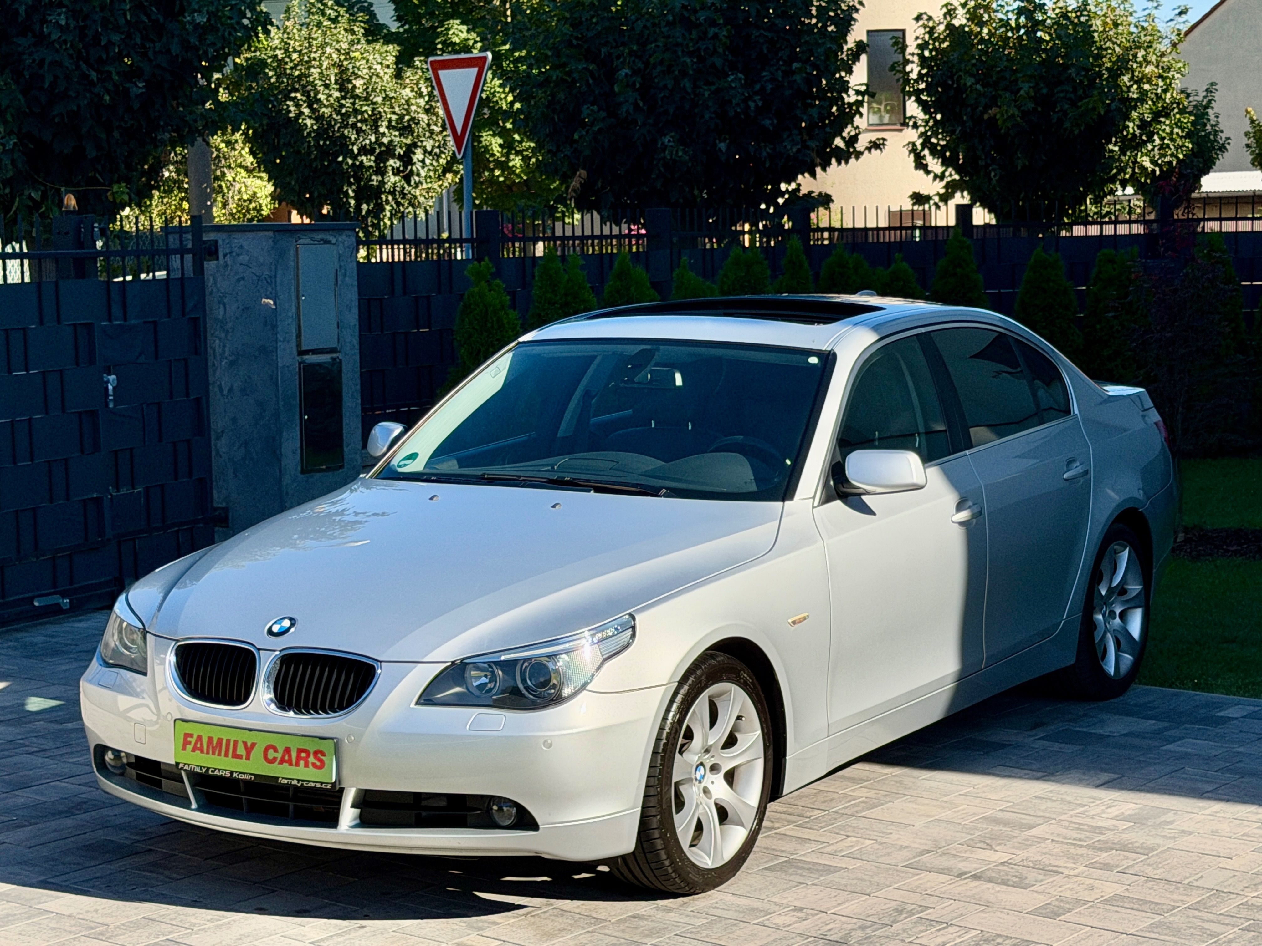 BMW Řada 5, 525,2.MAJ,PRAVIDELNÝSERVIS,TOP