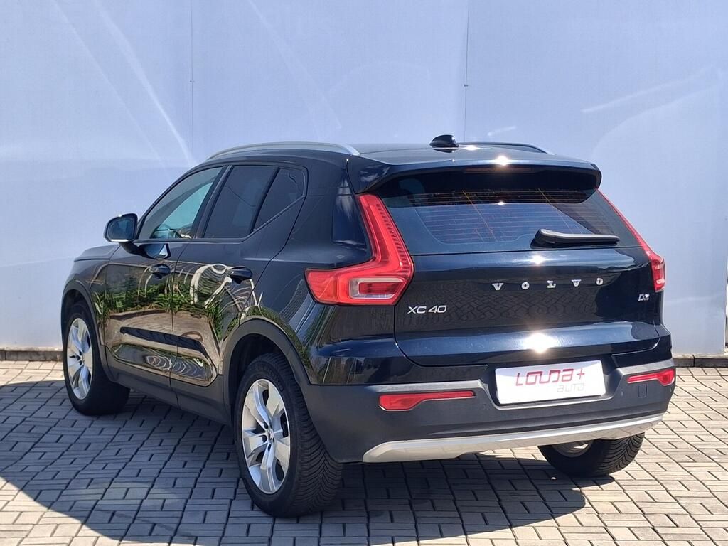 Volvo XC40, 2.0 D3 110 kW - fotka 2