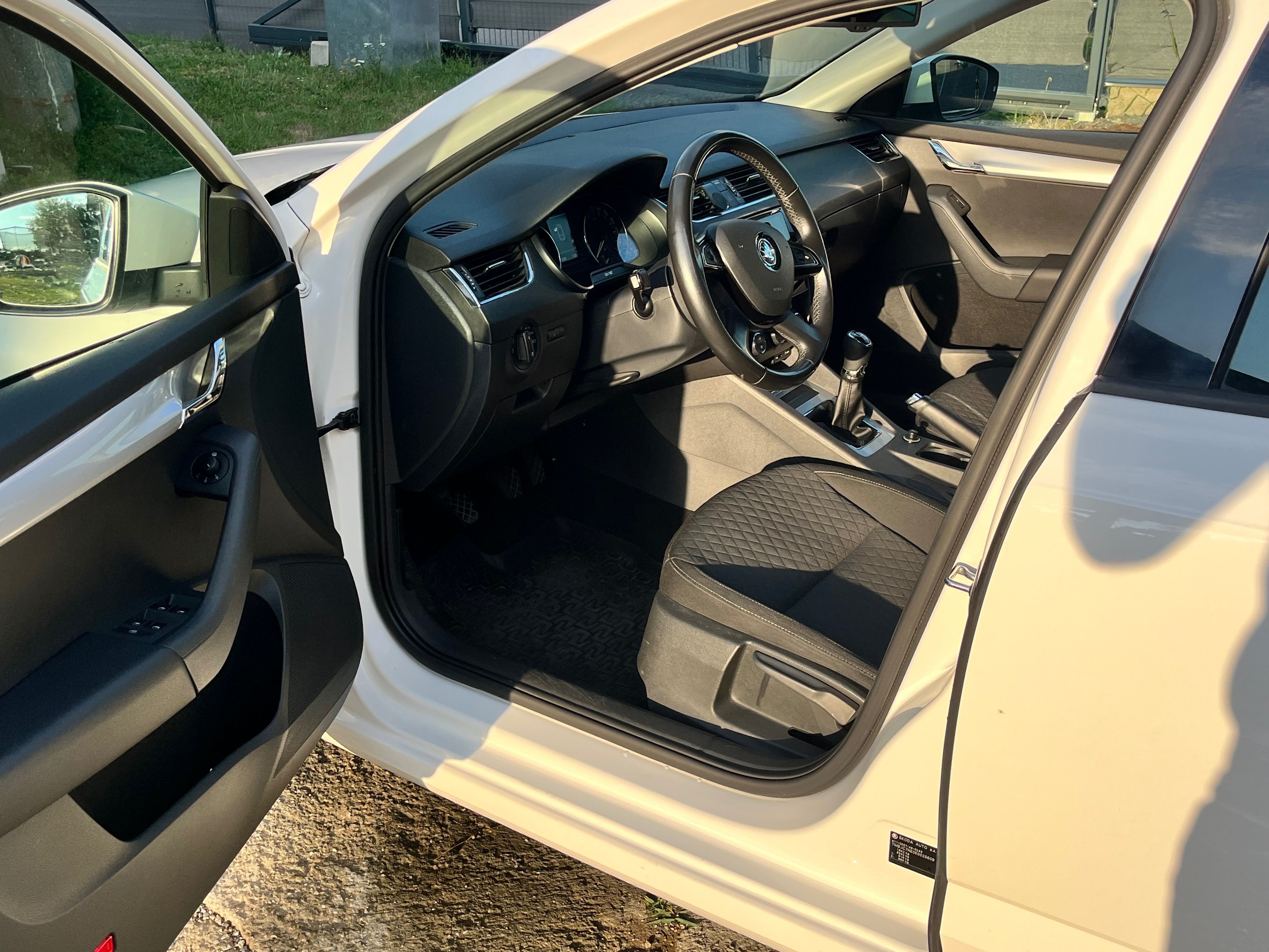 Škoda Octavia, Škoda Octavia Combi 1.4 TSI - fotka 3