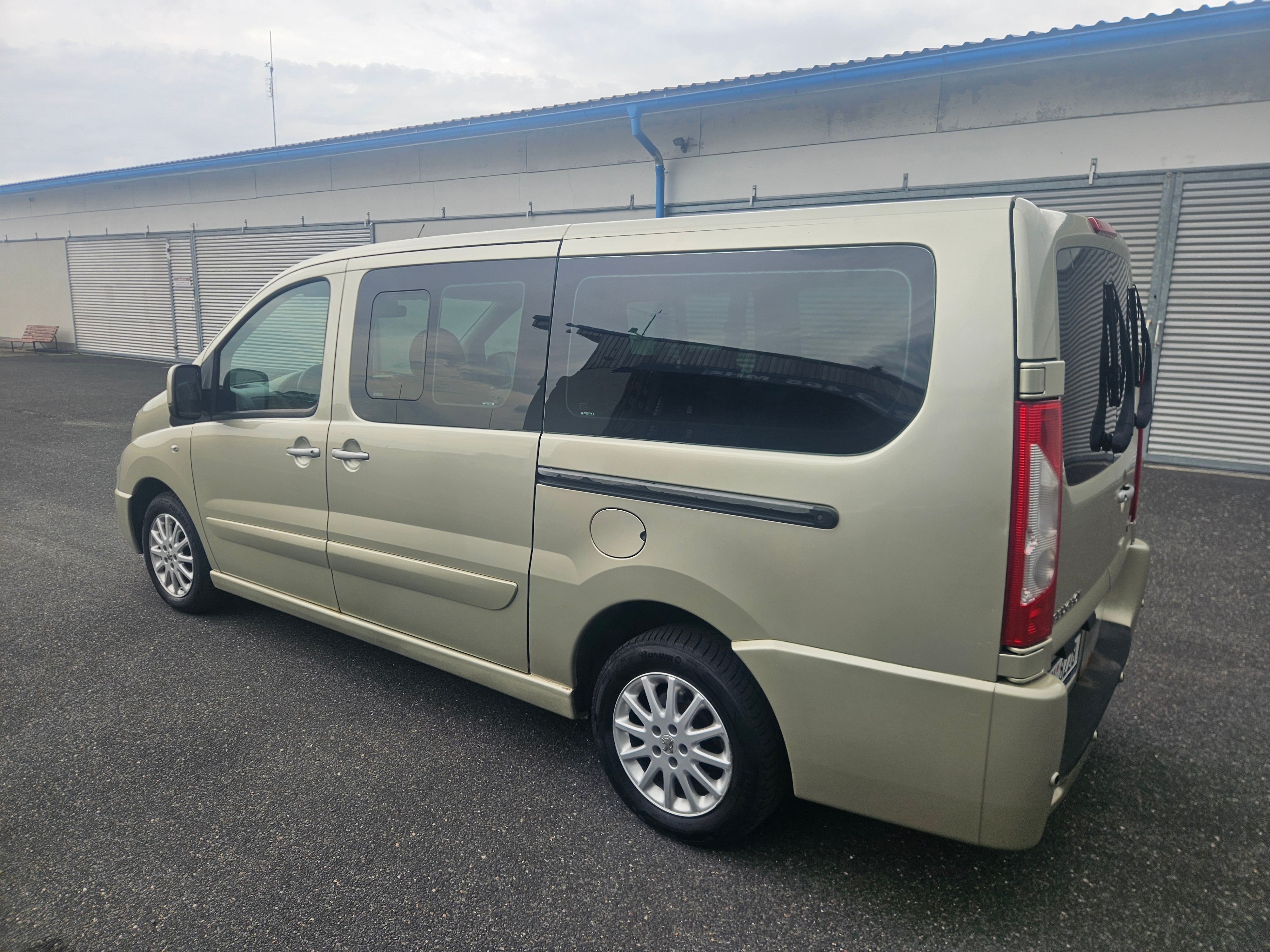 Peugeot Expert, PEUGEOT EXPERT 2,0 HDI 120kW - fotka 4