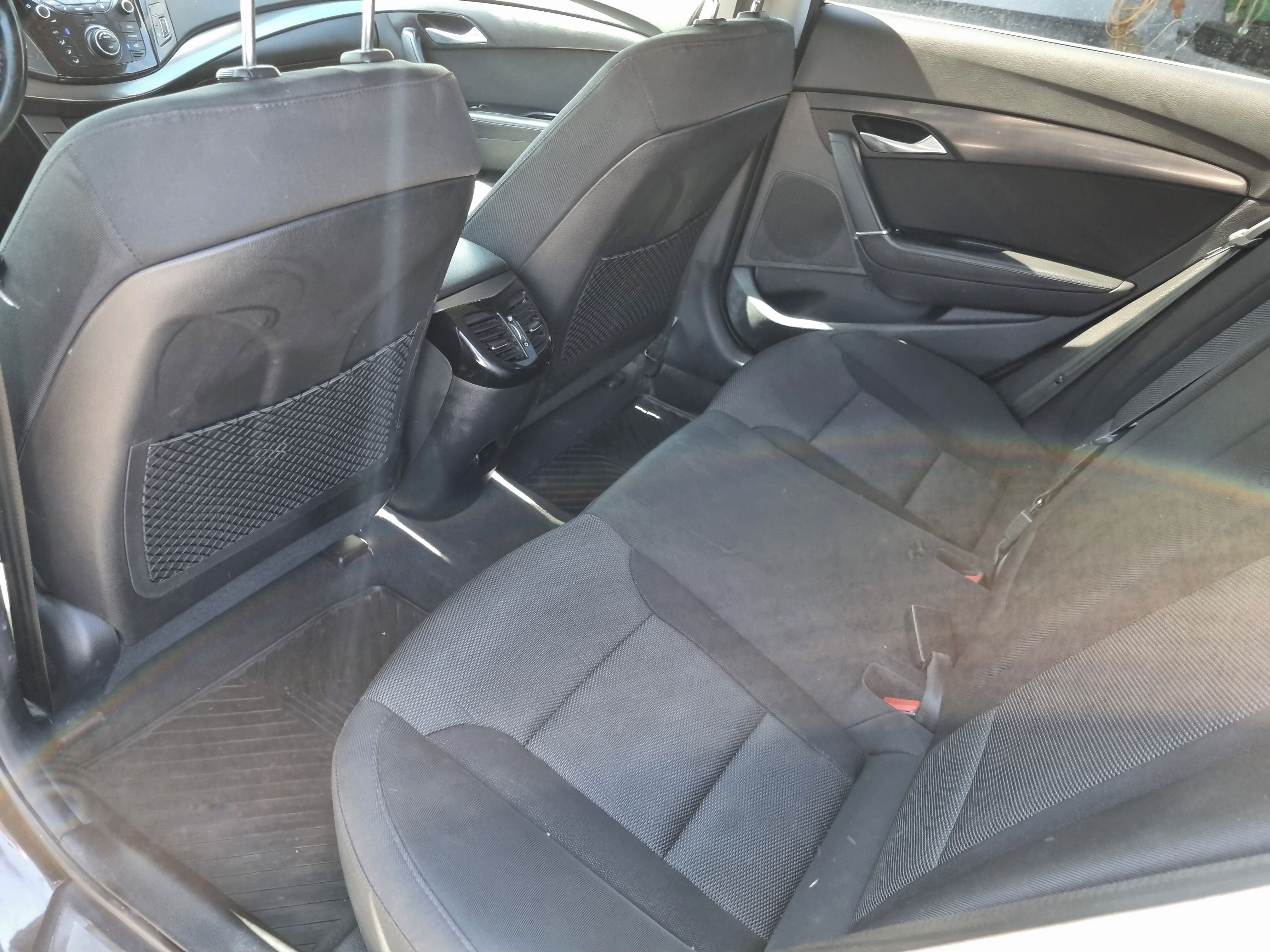Hyundai i40, 1.7 CRDi 104KW - fotka 4