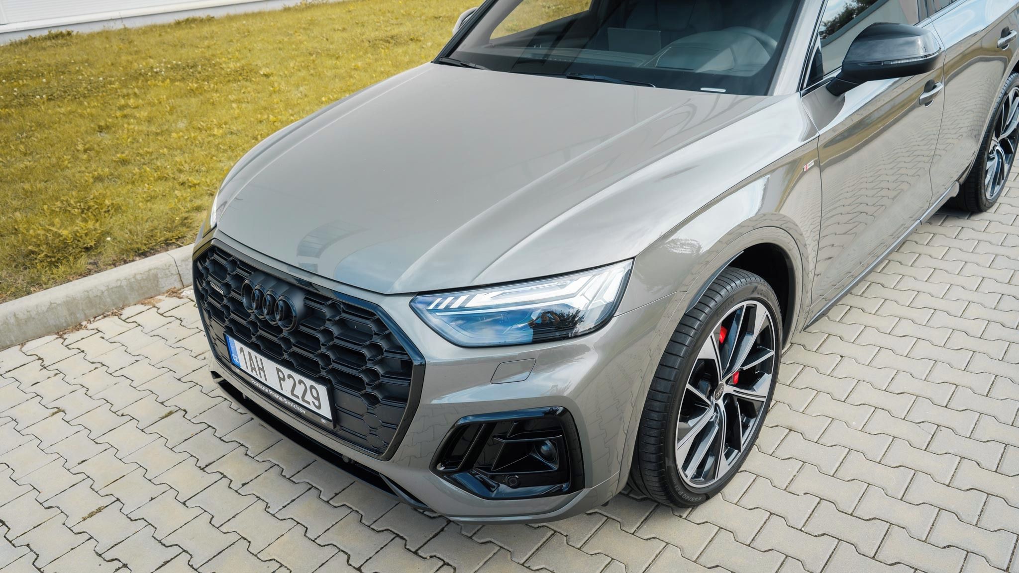 Audi Q5, 40 TDI quattro S line - fotka 3