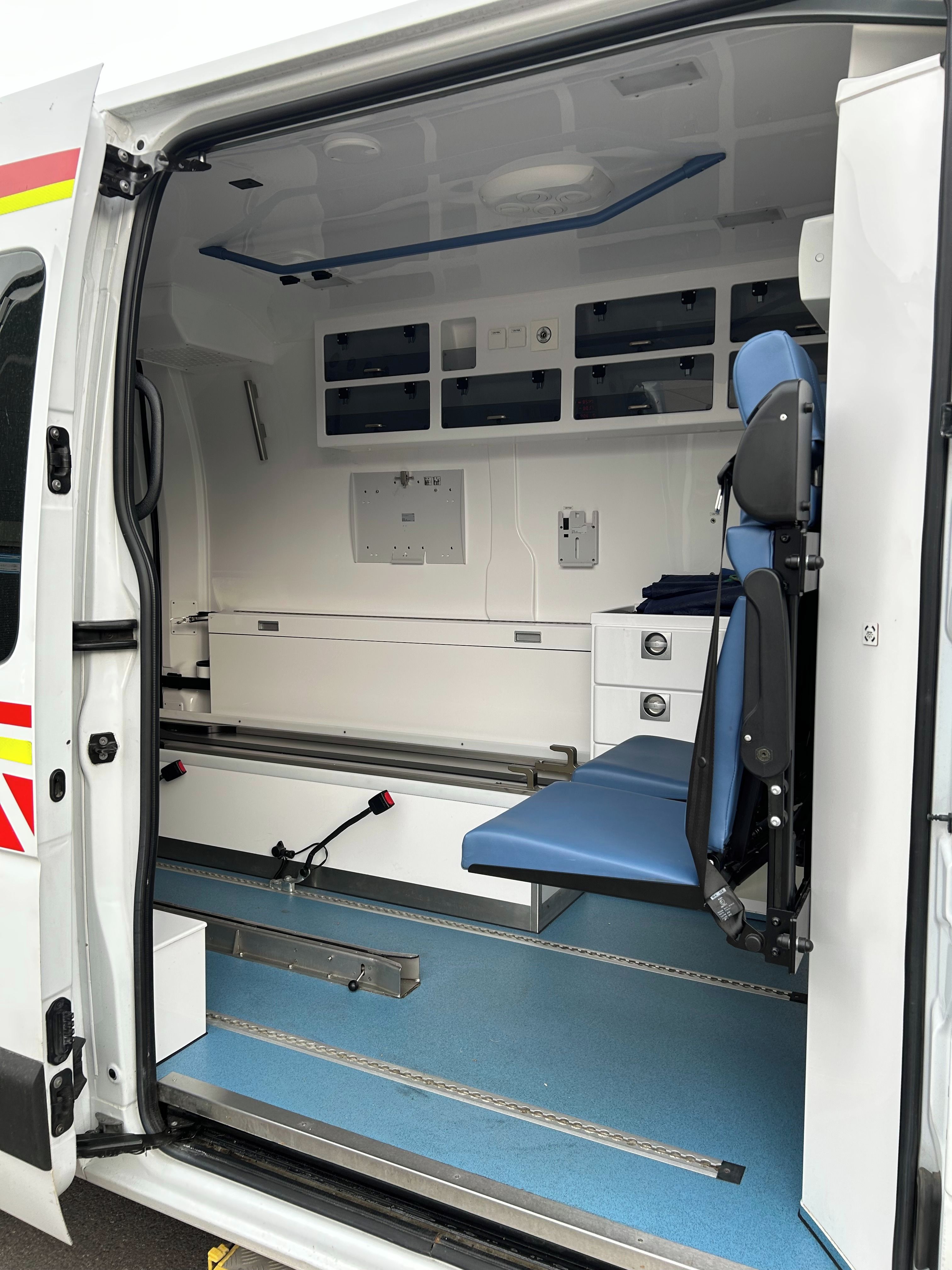 Renault Master, 2.3 DCI Sanitní vůz - manuál - fotka 6