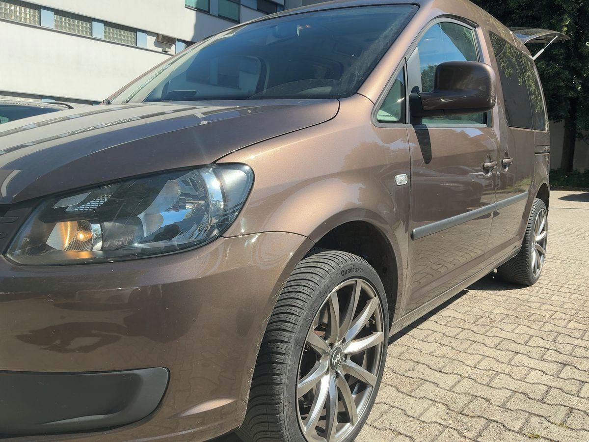 Volkswagen Caddy, 2.0Tdi 103KW VYHŘ. SED r.2015 - fotka 5