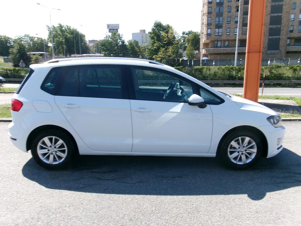 Volkswagen Golf Sportsvan, 1.2 TSi KOUPENO ČR,1.MAJITEL - fotka 5