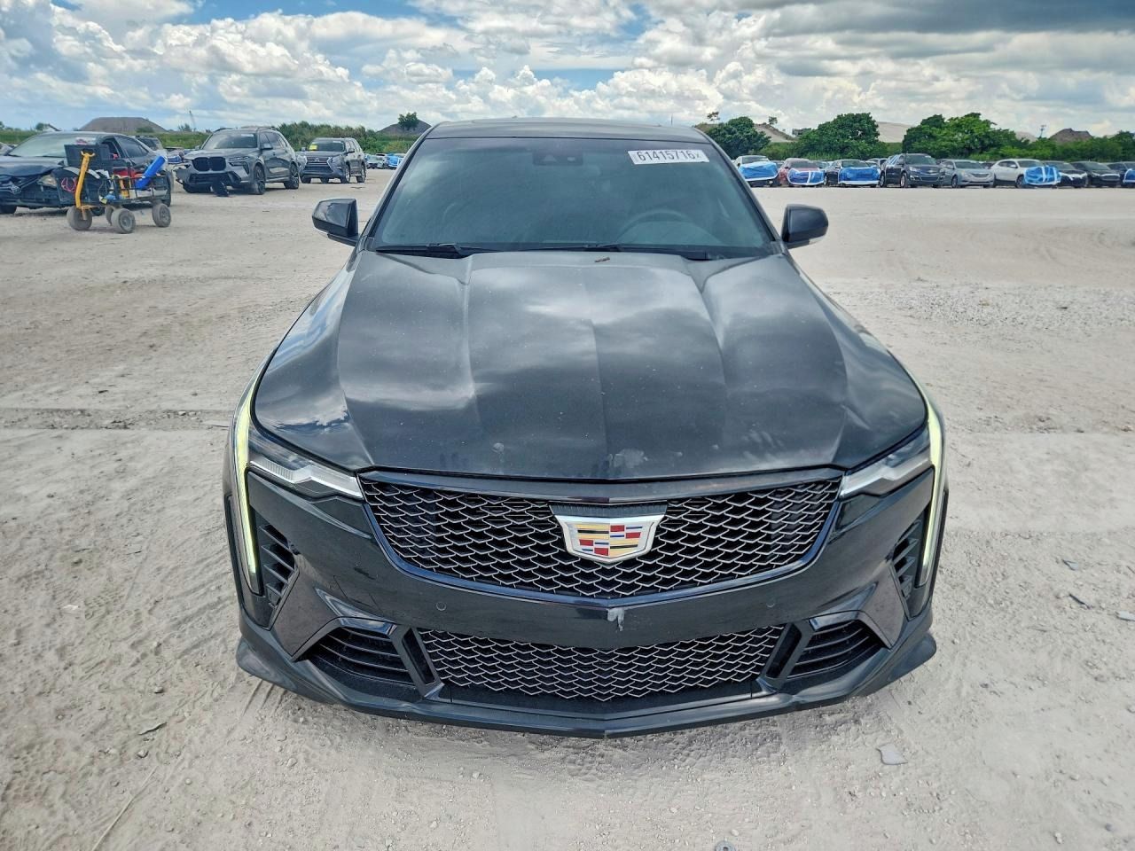 Cadillac, Auto na cestě - fotka 5