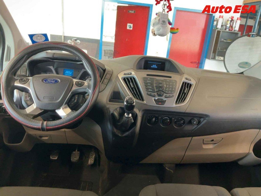 Ford Tourneo Custom, 2.2TDCi L2 9míst,Trend - fotka 2