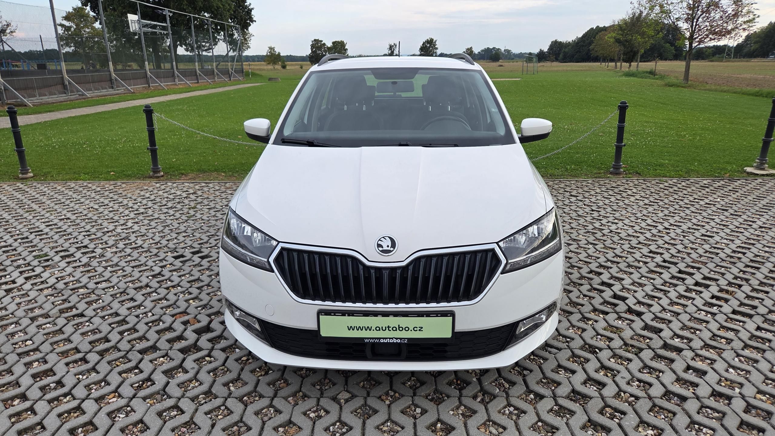 Škoda Fabia, 1.0 TSI 70 kW Ambition CZ DPH - fotka 2