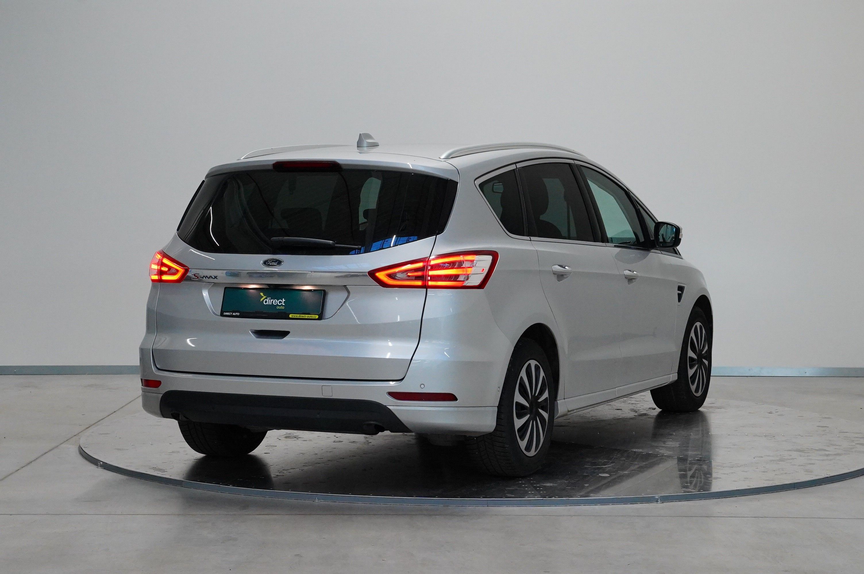 Ford S-MAX, 2.0 TDCI 110 kW Titanium - fotka 3