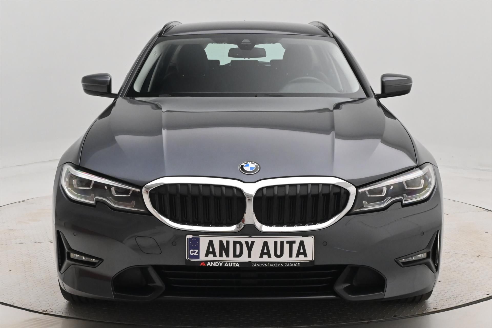 BMW Řada 3, 2,0 320d 140 kW STEPTRONIC Zár - fotka 2