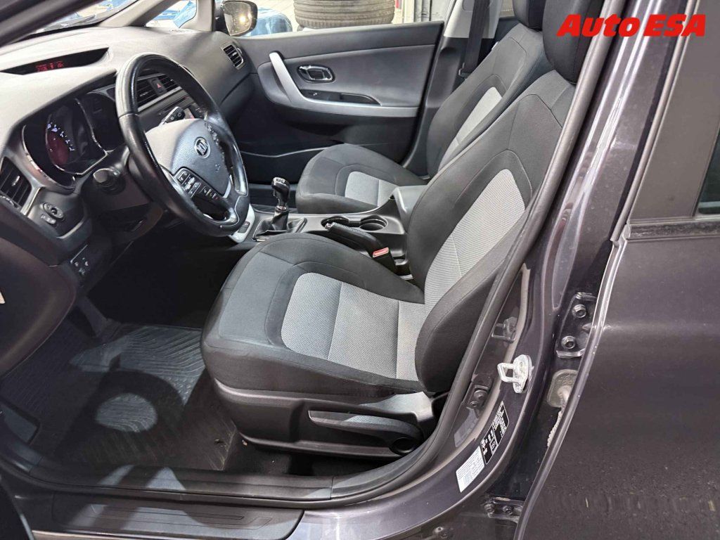 Kia Cee´d, 1.6crdi,ČR - fotka 3
