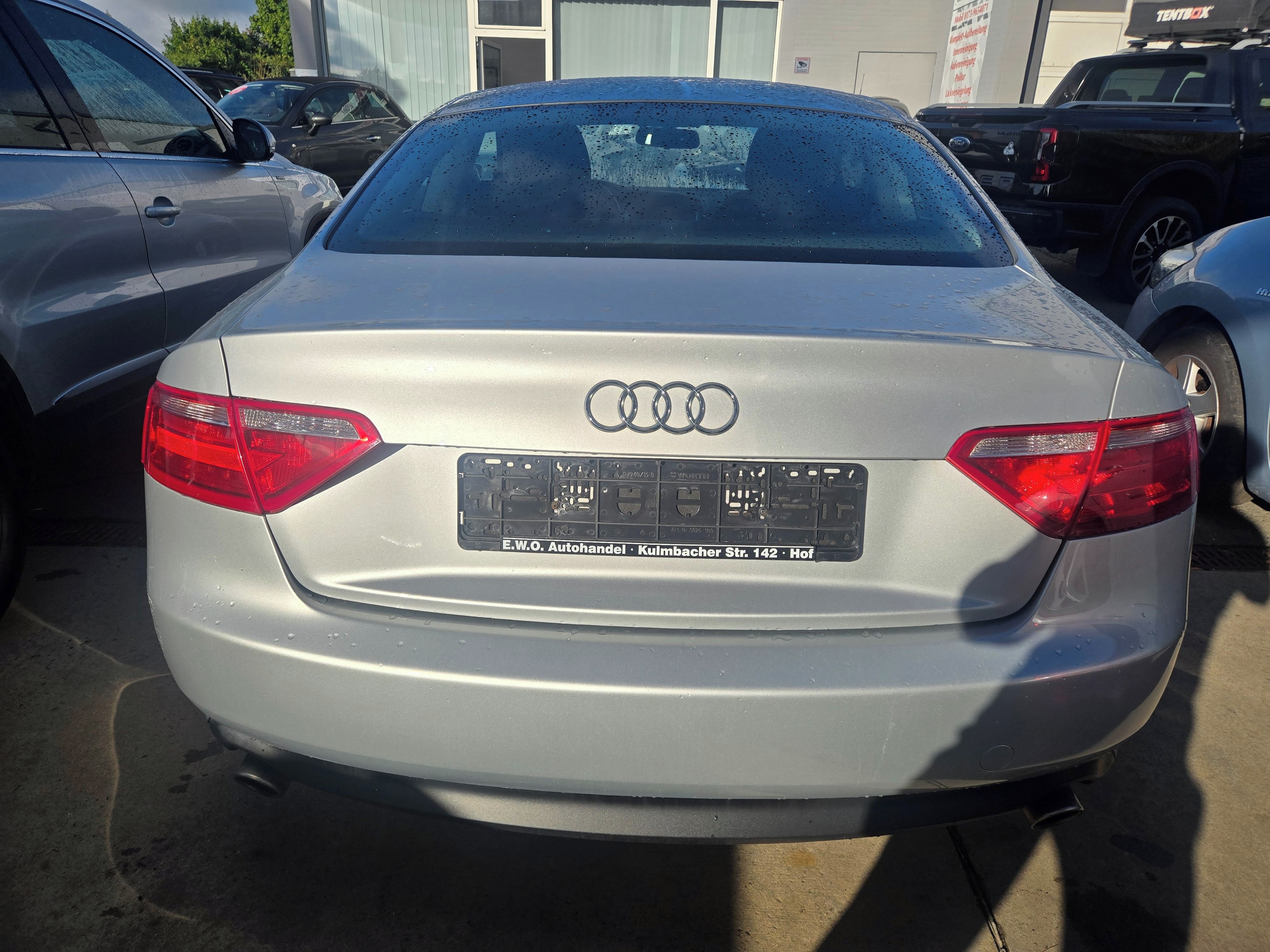Audi A5, 2,7TDi 140kW 122000km - fotka 6
