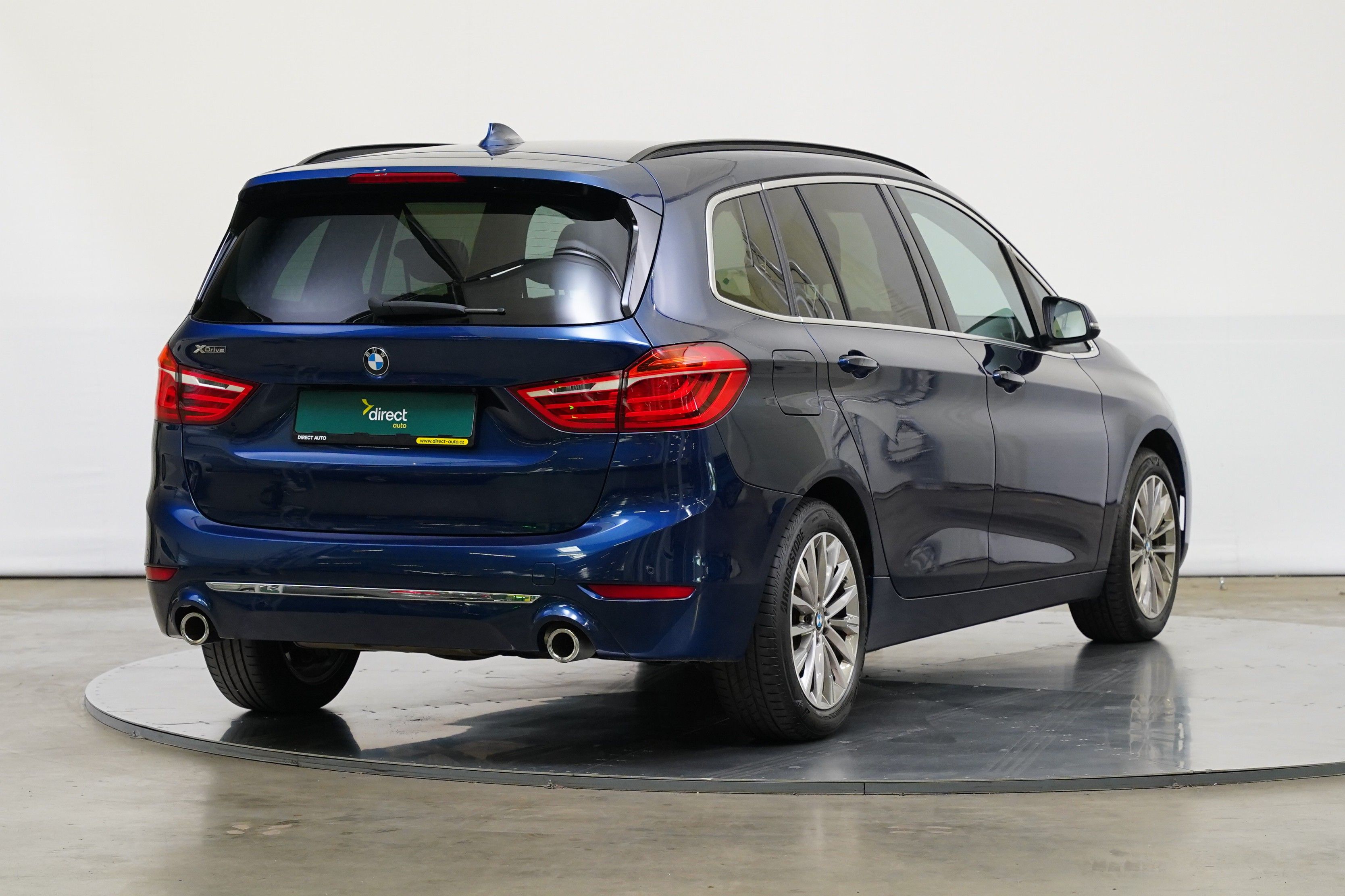 BMW Řada 2, 218d 110 kW xDrive Luxury - fotka 2