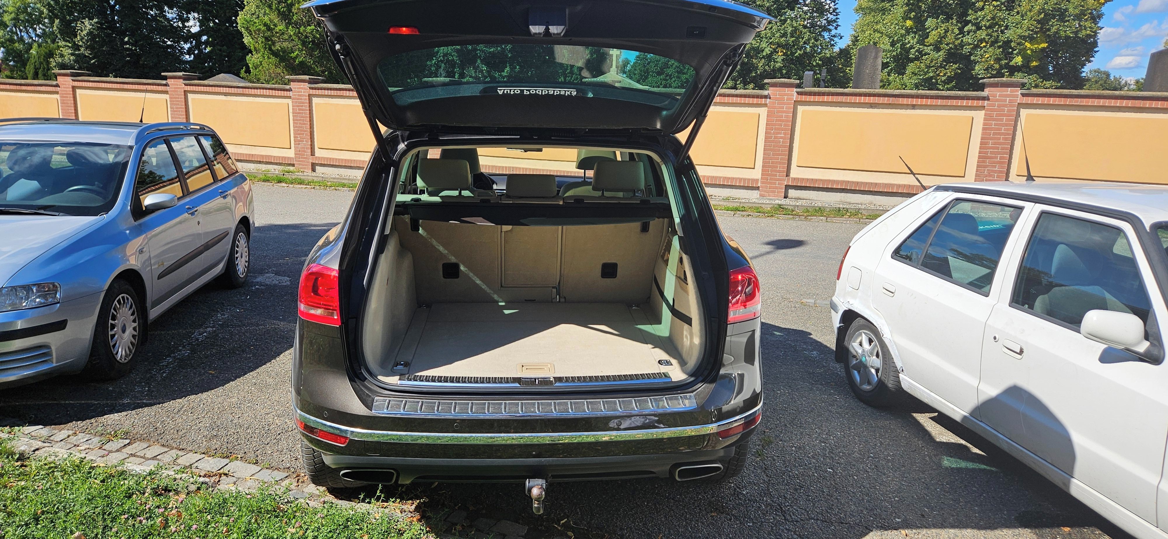 Volkswagen Touareg, 3,0 TDi, V6 - fotka 3
