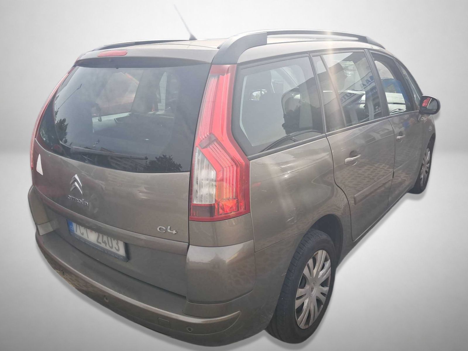 Citroën Grand C4 Picasso, 1.6 VTi, 7 míst - fotka 2