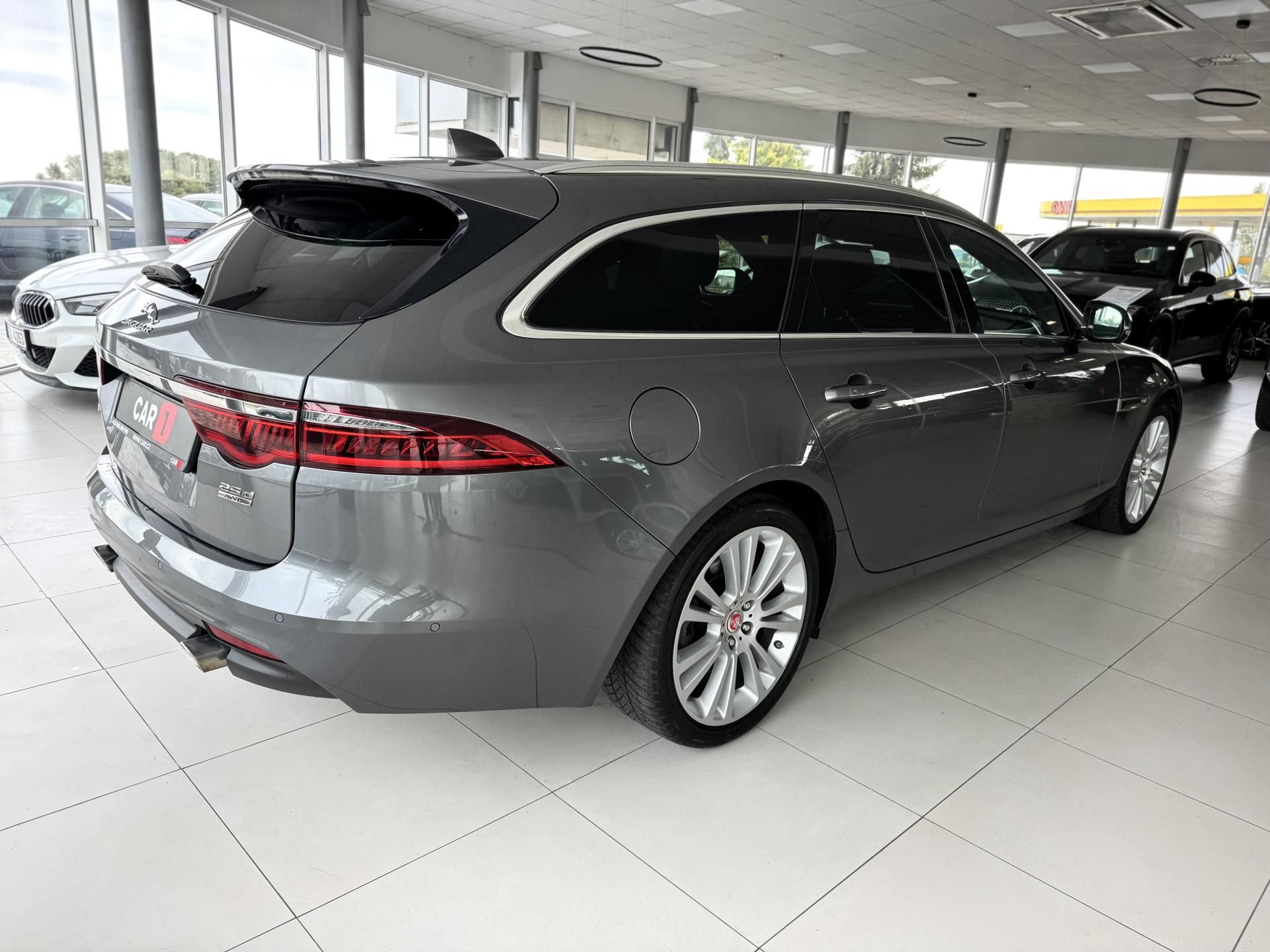 Jaguar XF, 25d AWD*FullLED*360Kam*Panoram - fotka 5