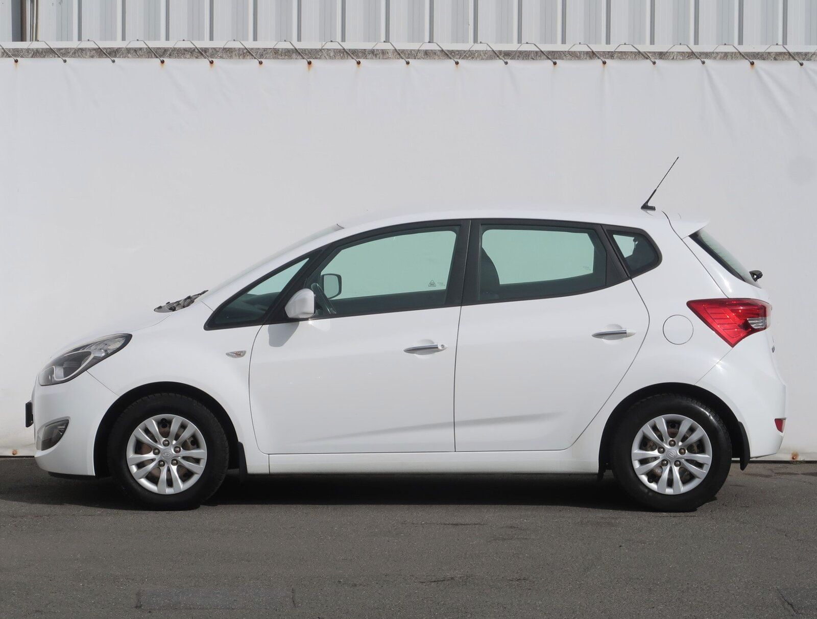 Hyundai ix20, 1.4 CVVT, Serv.kniha - fotka 3