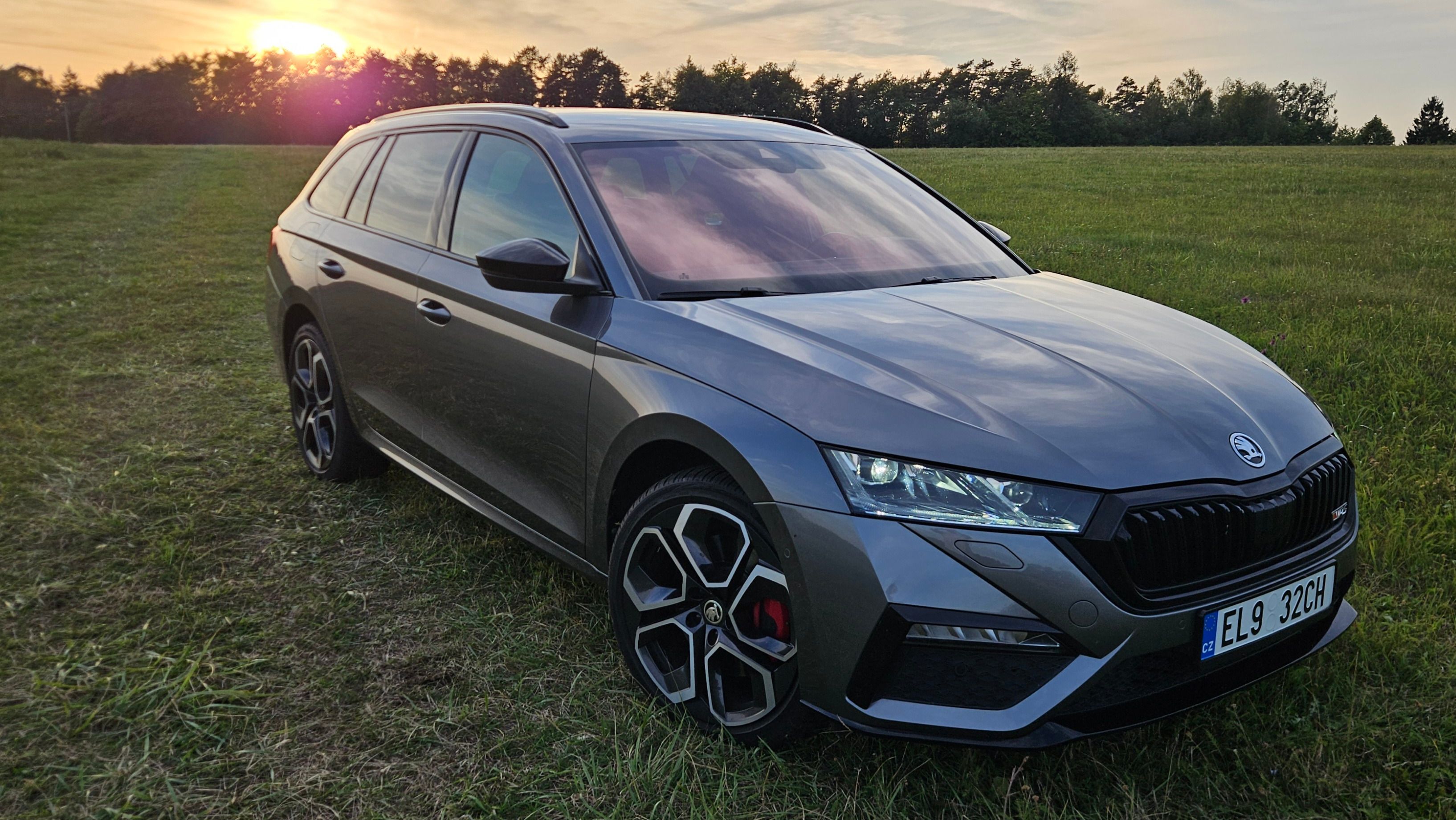 Škoda Octavia, iV RS PHEV 180kW TOP stav!
