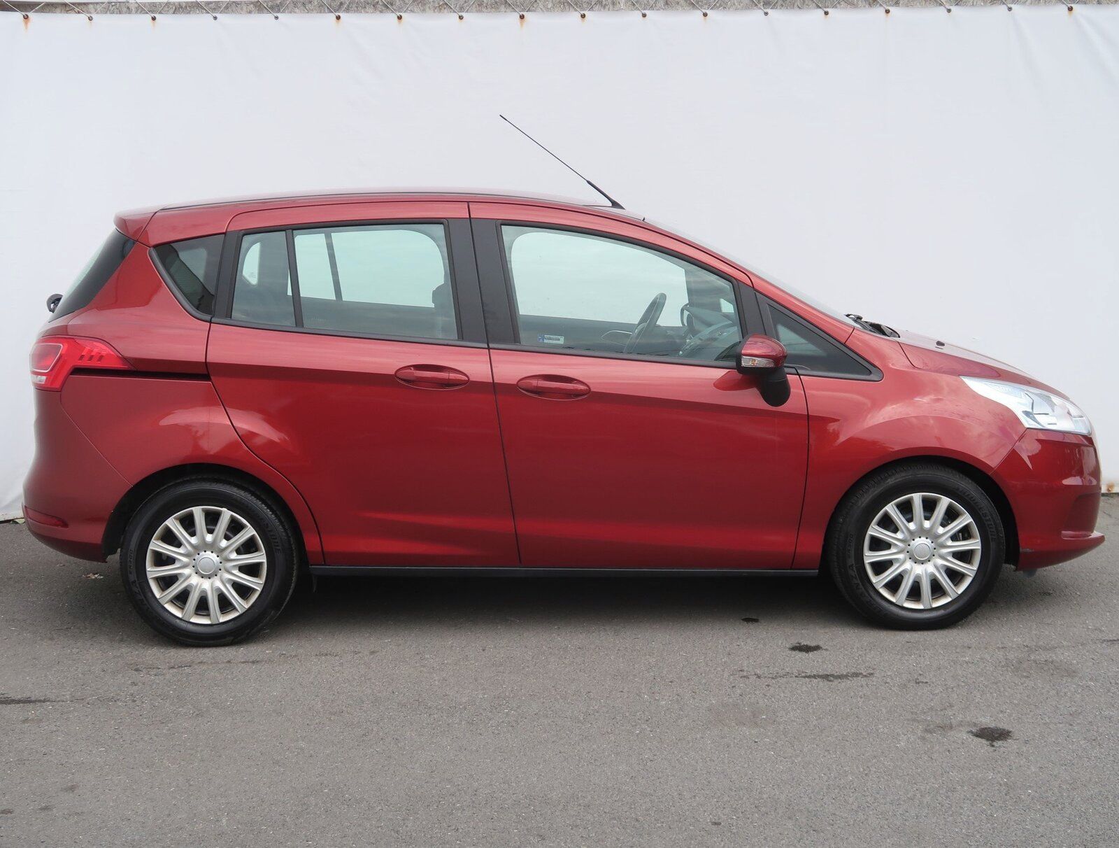 Ford B-MAX, 1.6 16V, Automat, ČR,1.maj - fotka 6