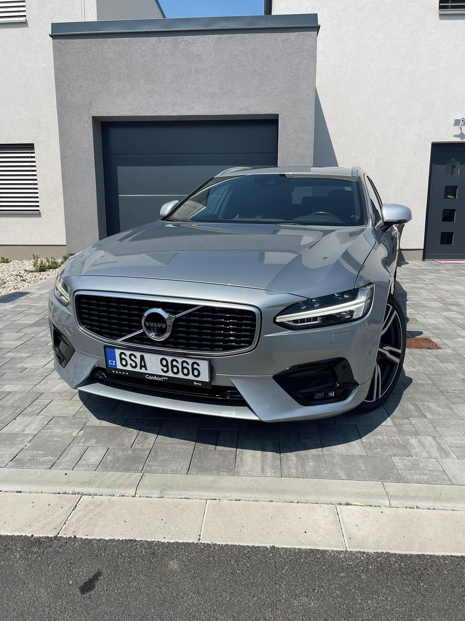 Volvo V90, D5 AWD R-Design, B&W, 360°
